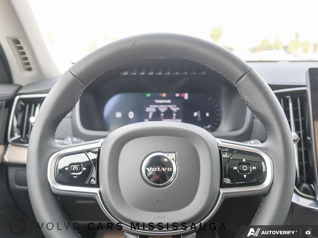 2026 Volvo XC90 B6 AWD Plus Dark Theme 7-Seater thumb 14
