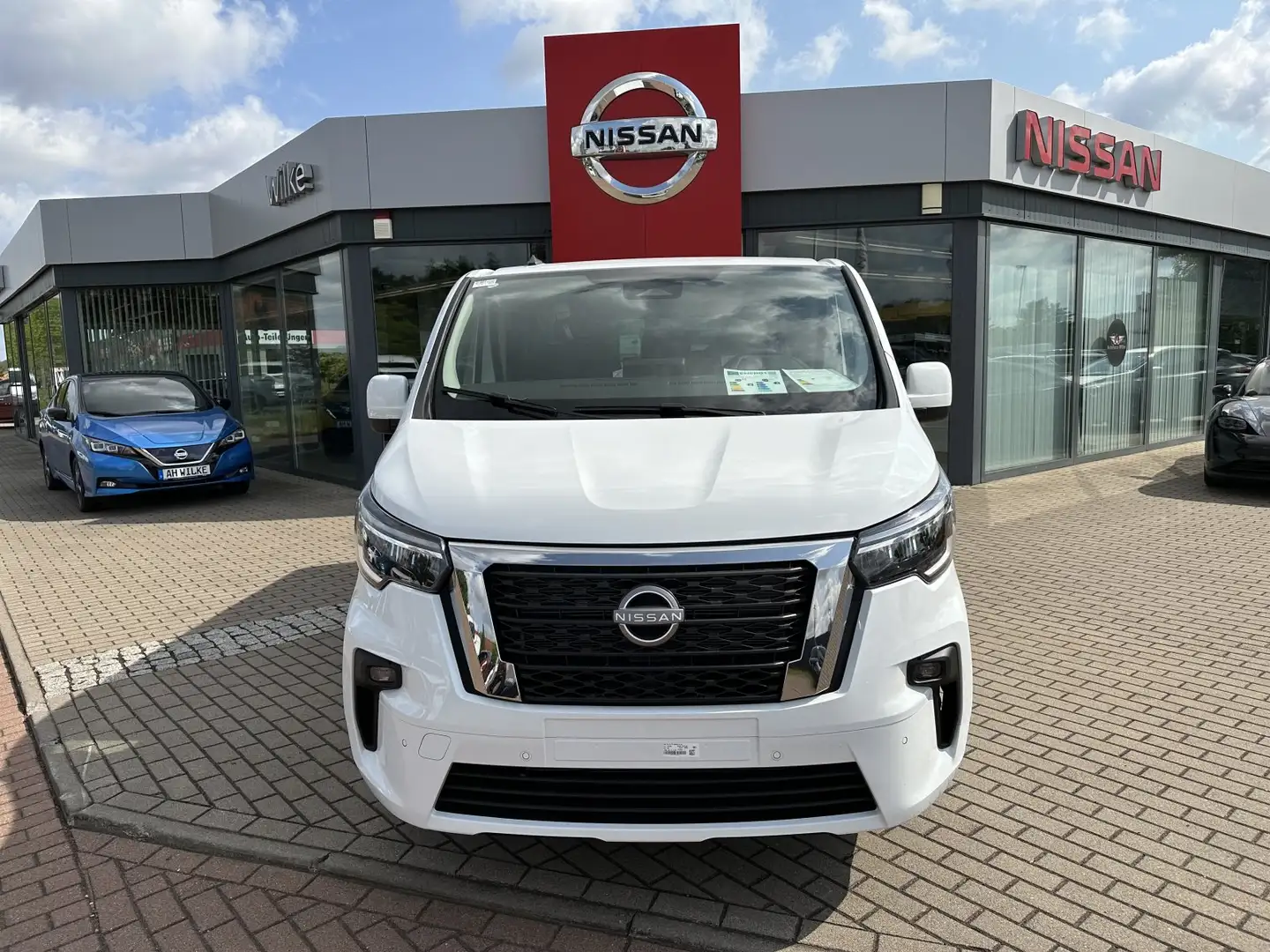 Nissan Primastar KOMBI 150MT TEKNA 8 SITZE L1H1 2ST DESIGN Weiß - 2