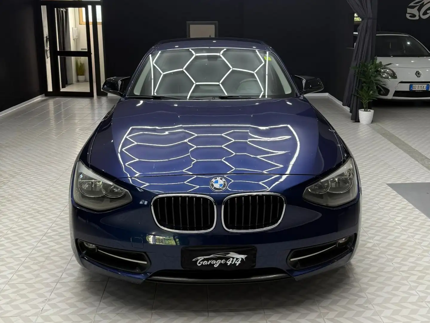 BMW 118 Serie 1 F/20-21 2011 118d 5p Sport Azul - 2