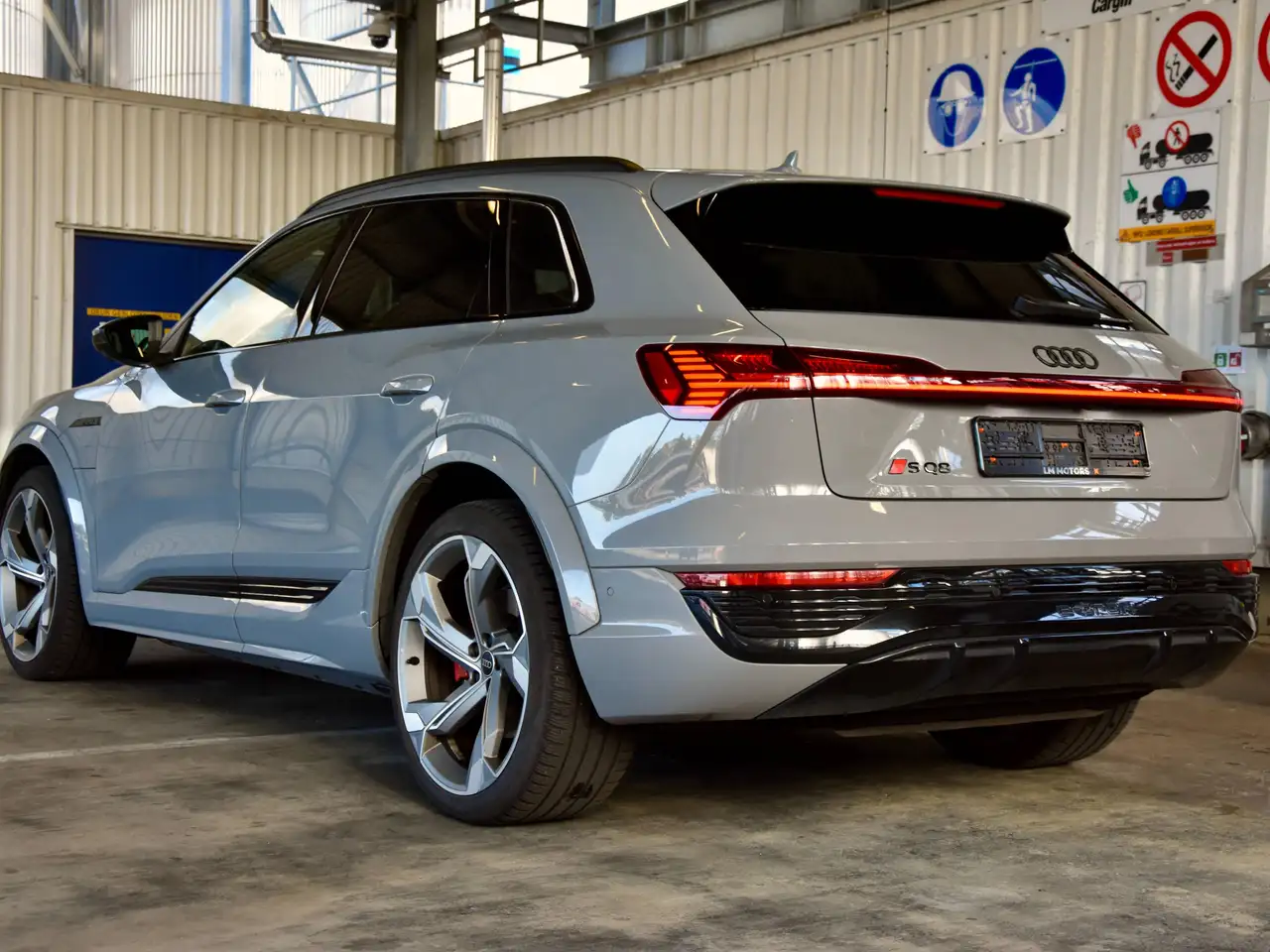 Audi SQ8 **FULL ELECTRIC** S-LINE ** 503 PK ** NARDO GREY ** PANO ** HUD, миниатюра 18