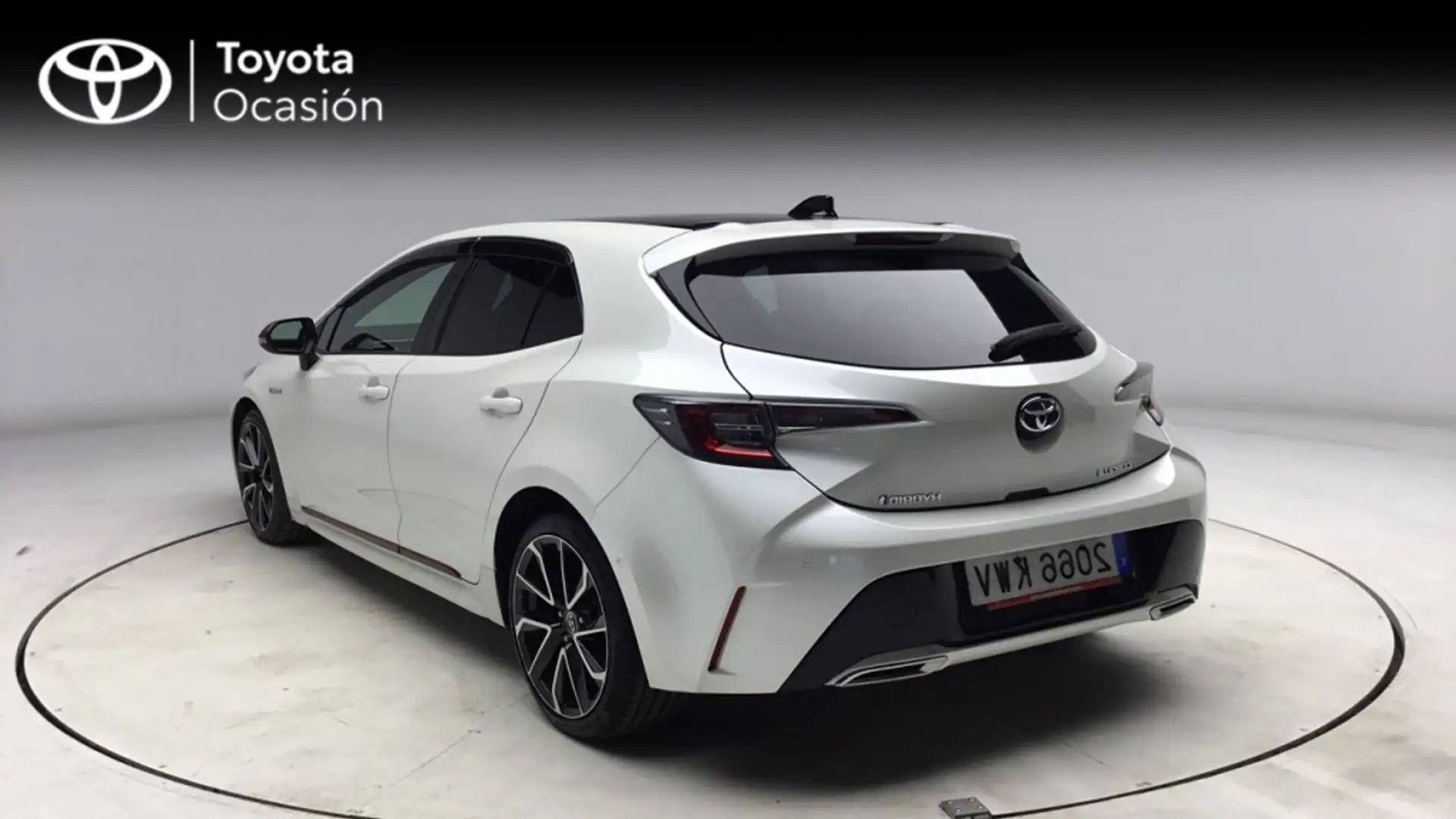 Toyota Corolla BERLINA CON PORTON 2.0 HYBRID ADVANCE E-CVT 180 5P Blanco - 2