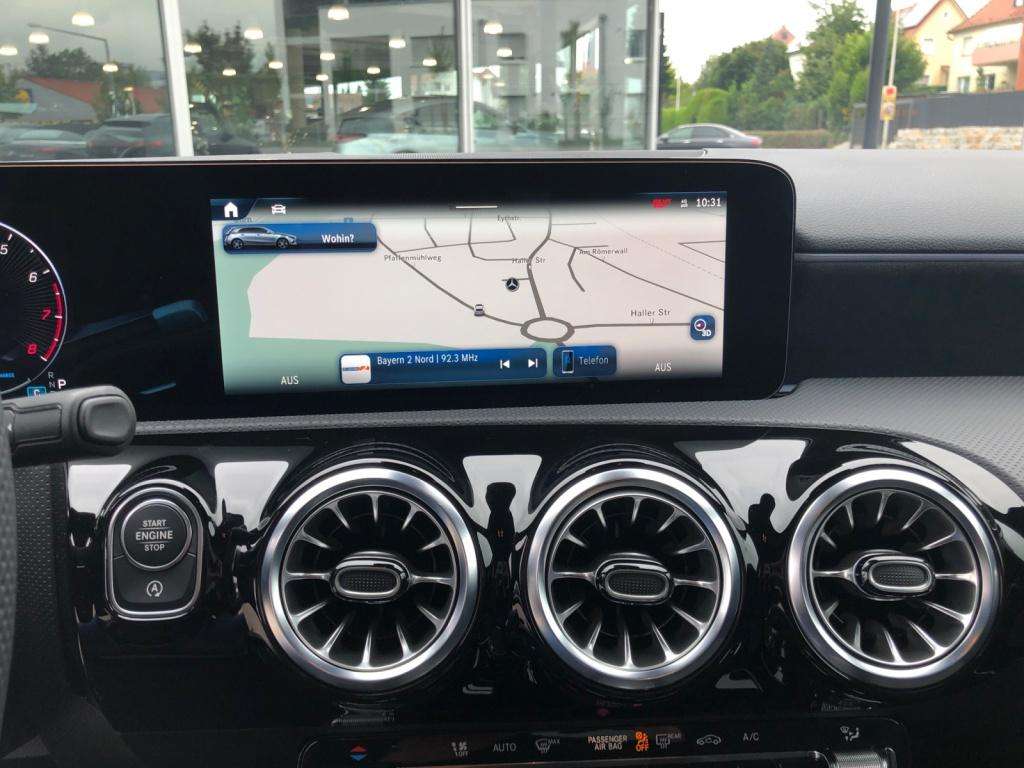 Mercedes-Benz A 220