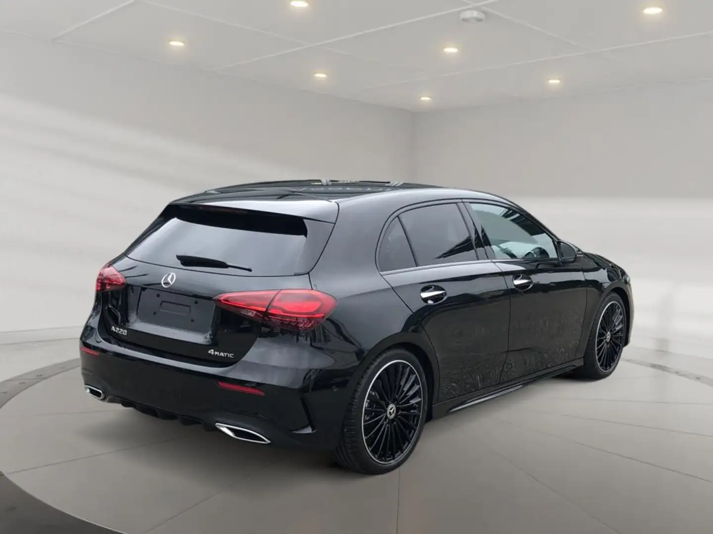 Mercedes-Benz A 220 4M +AMGAdvancedPlus+19Z+Multibeam+Keyl. Fekete - 2
