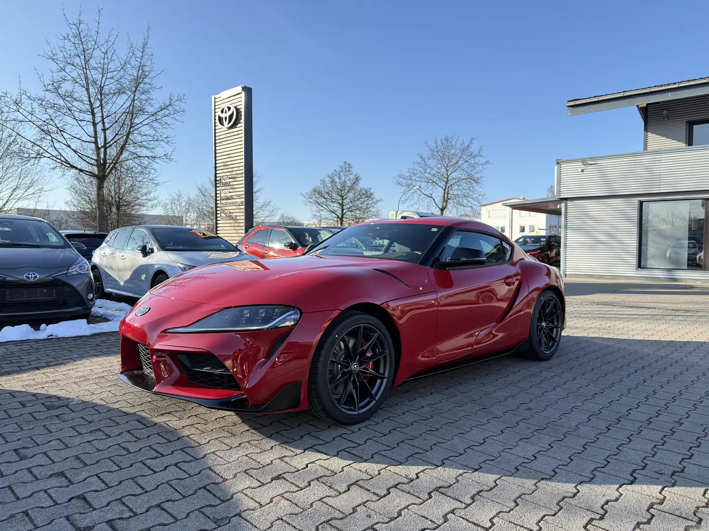 Toyota Supra Coupe Legend 3,0L-Sechszylinder-Reihenmotor Rot - 1