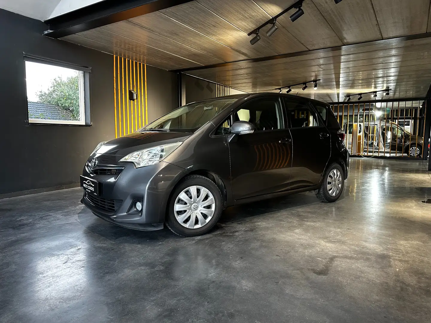 Toyota Verso-S Verso S 1.33 VVT-i | Camera | Navi | Airco | Noir - 2