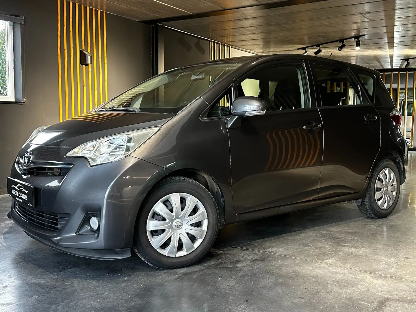 Toyota Verso-S Verso S 1.33 VVT-i | Camera | Navi | Airco | Noir - 1