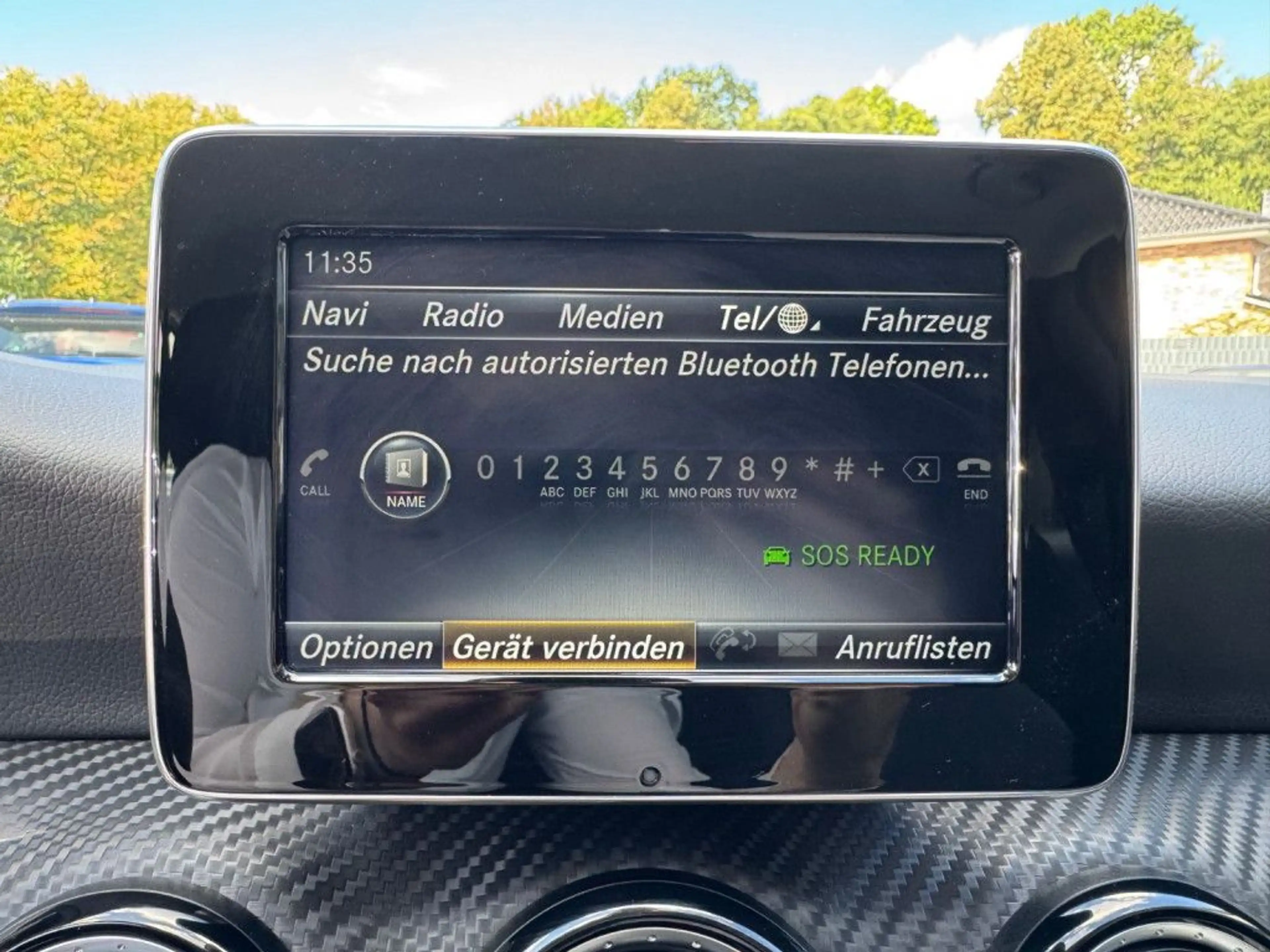 Mercedes-Benz GLA 200 — photo 12
