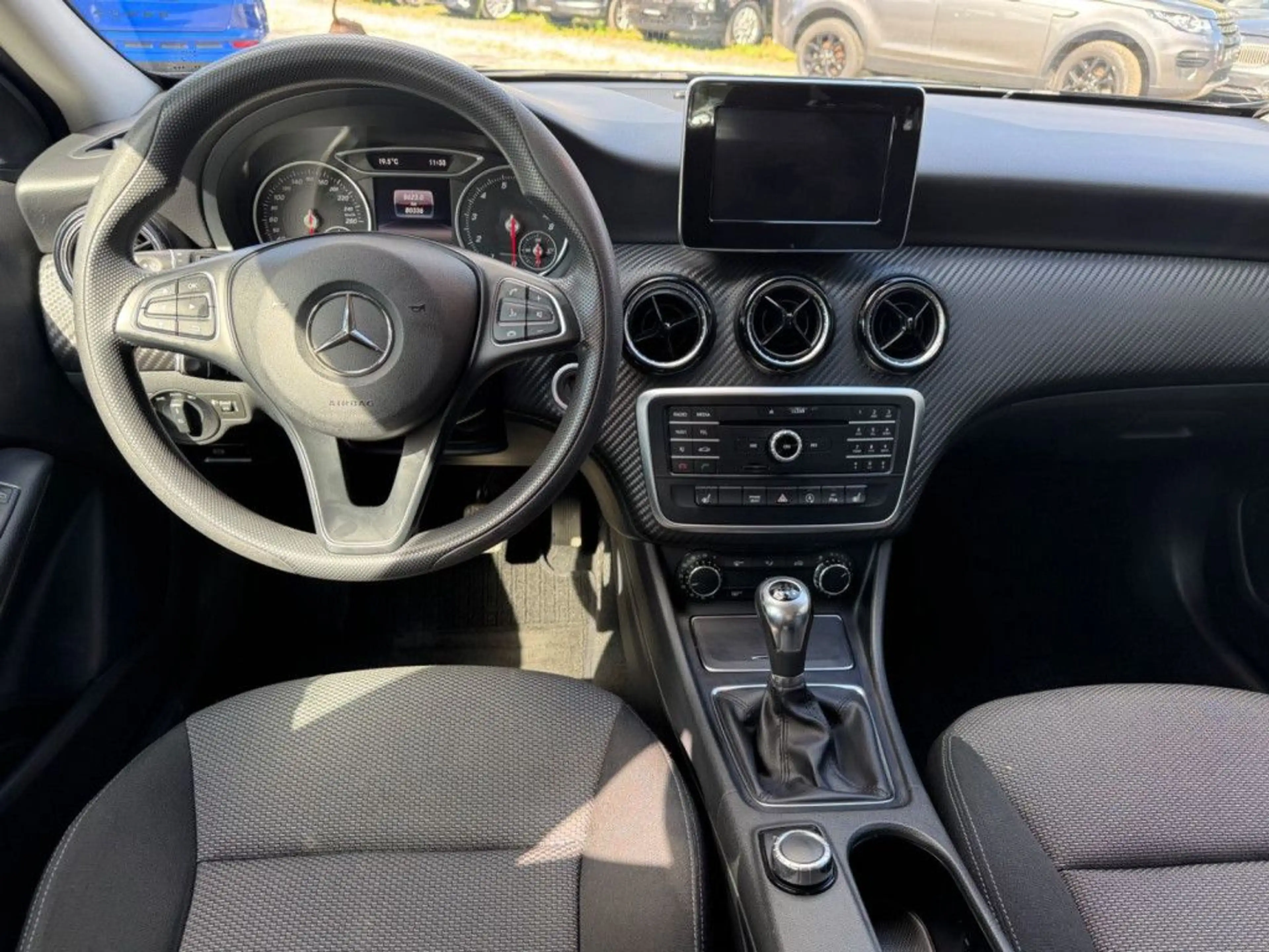 Mercedes-Benz GLA 200 — photo 7
