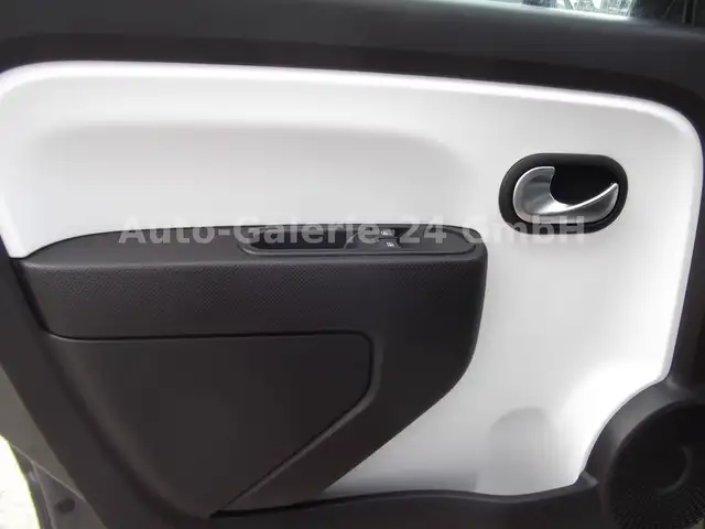 Renault Twingo view 15