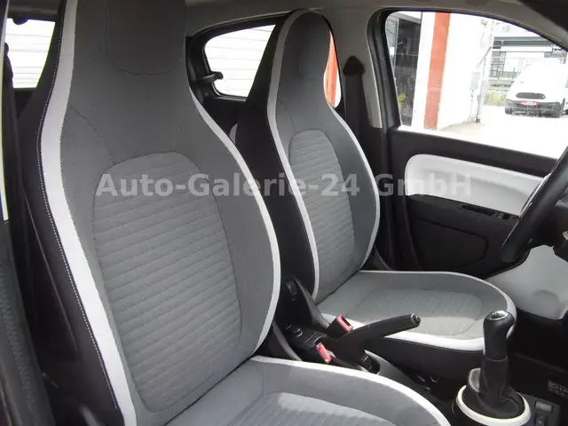 Renault Twingo view 11