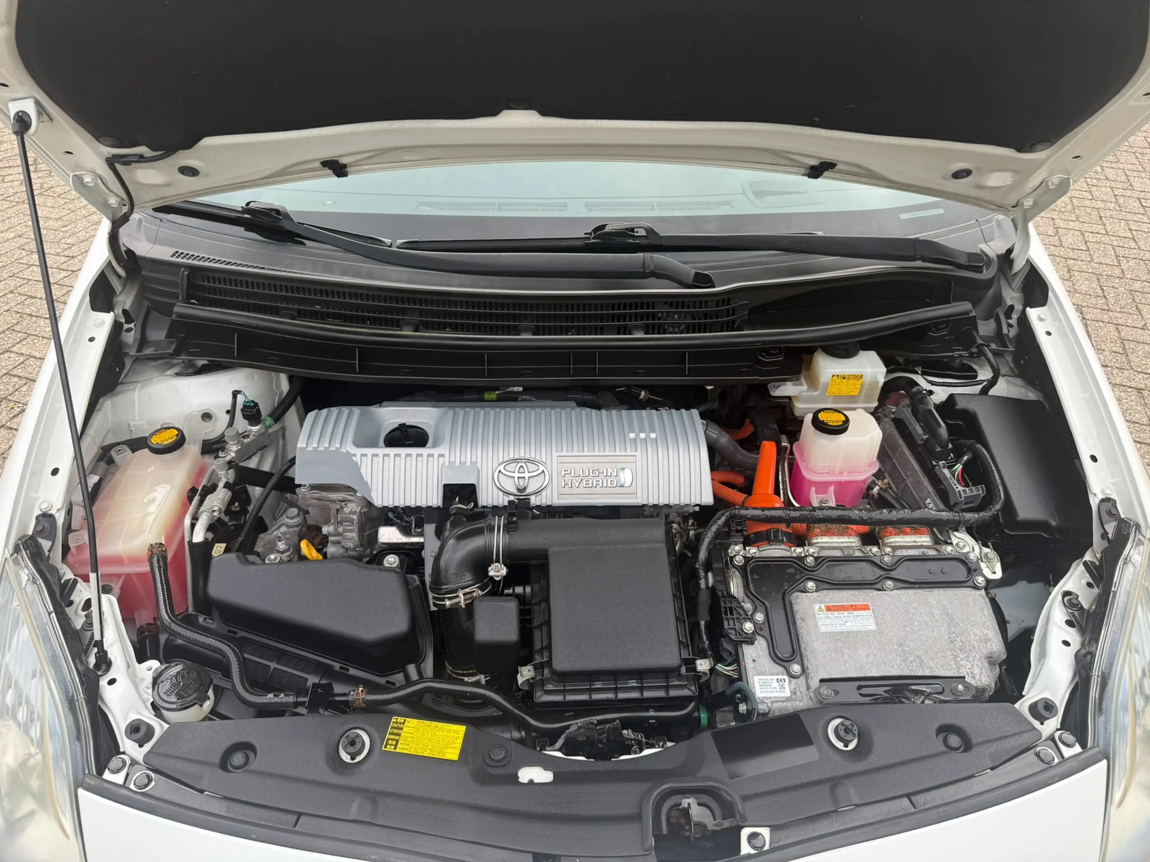 Toyota Prius 1.8 Plug-in Aspiration — photo 13