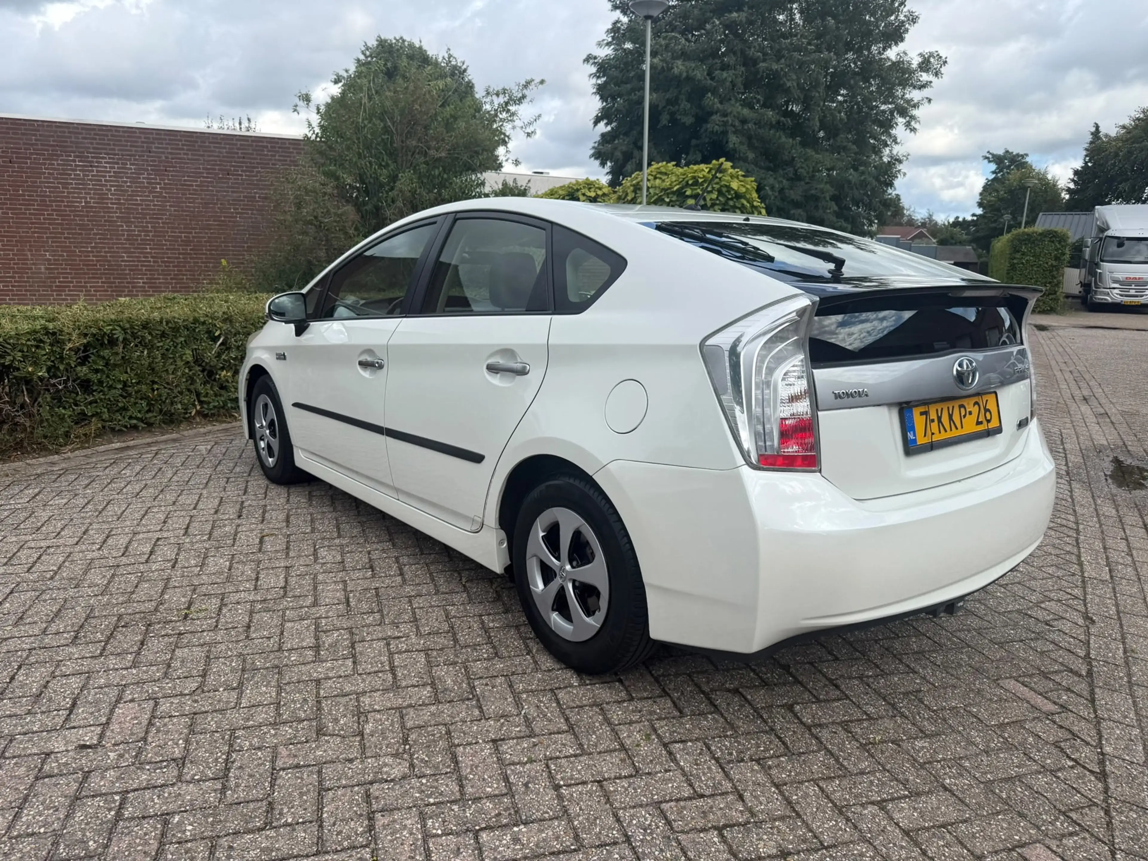Toyota Prius 1.8 Plug-in Aspiration — photo 9
