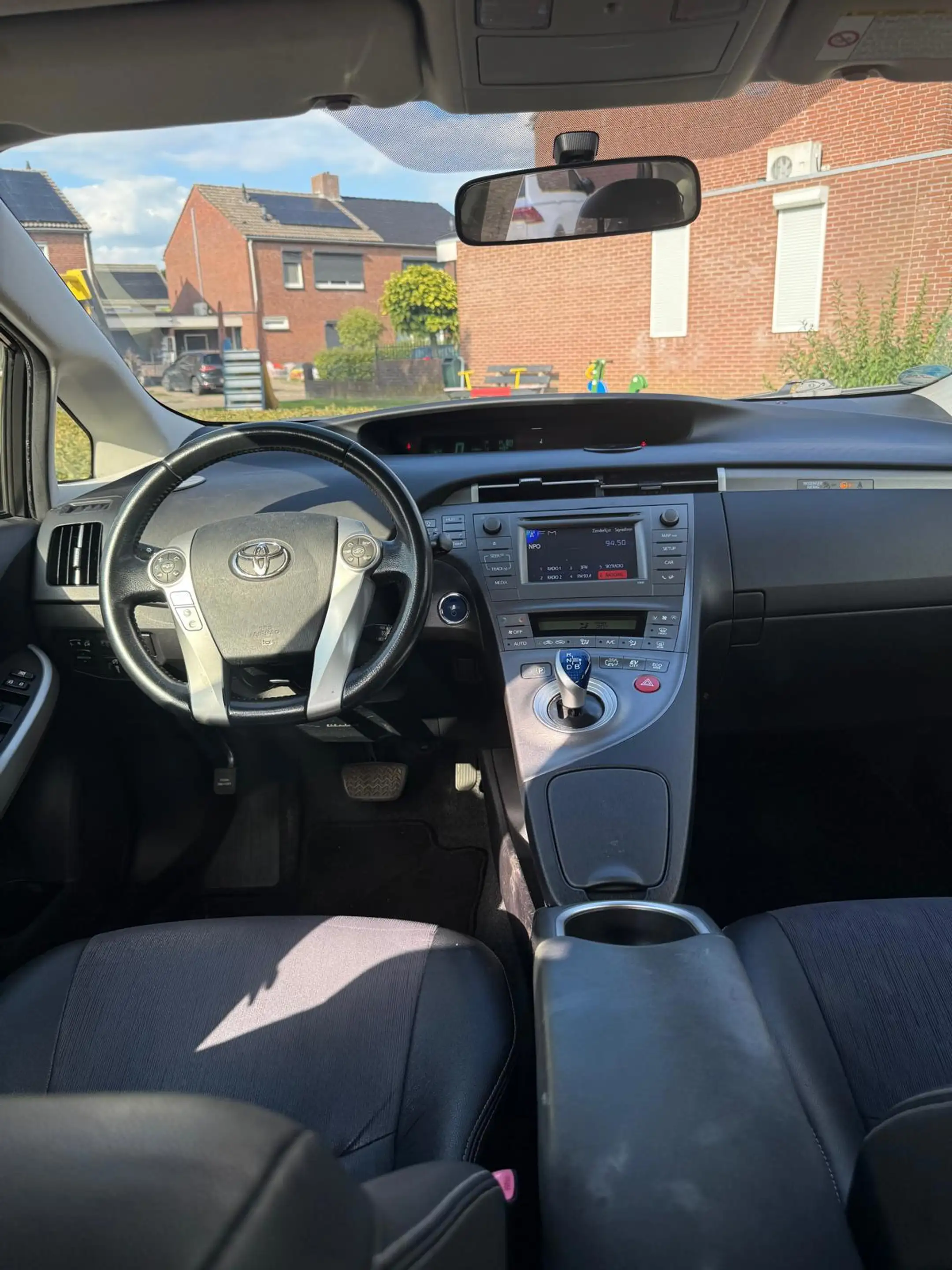 Toyota Prius 1.8 Plug-in Aspiration — photo 4