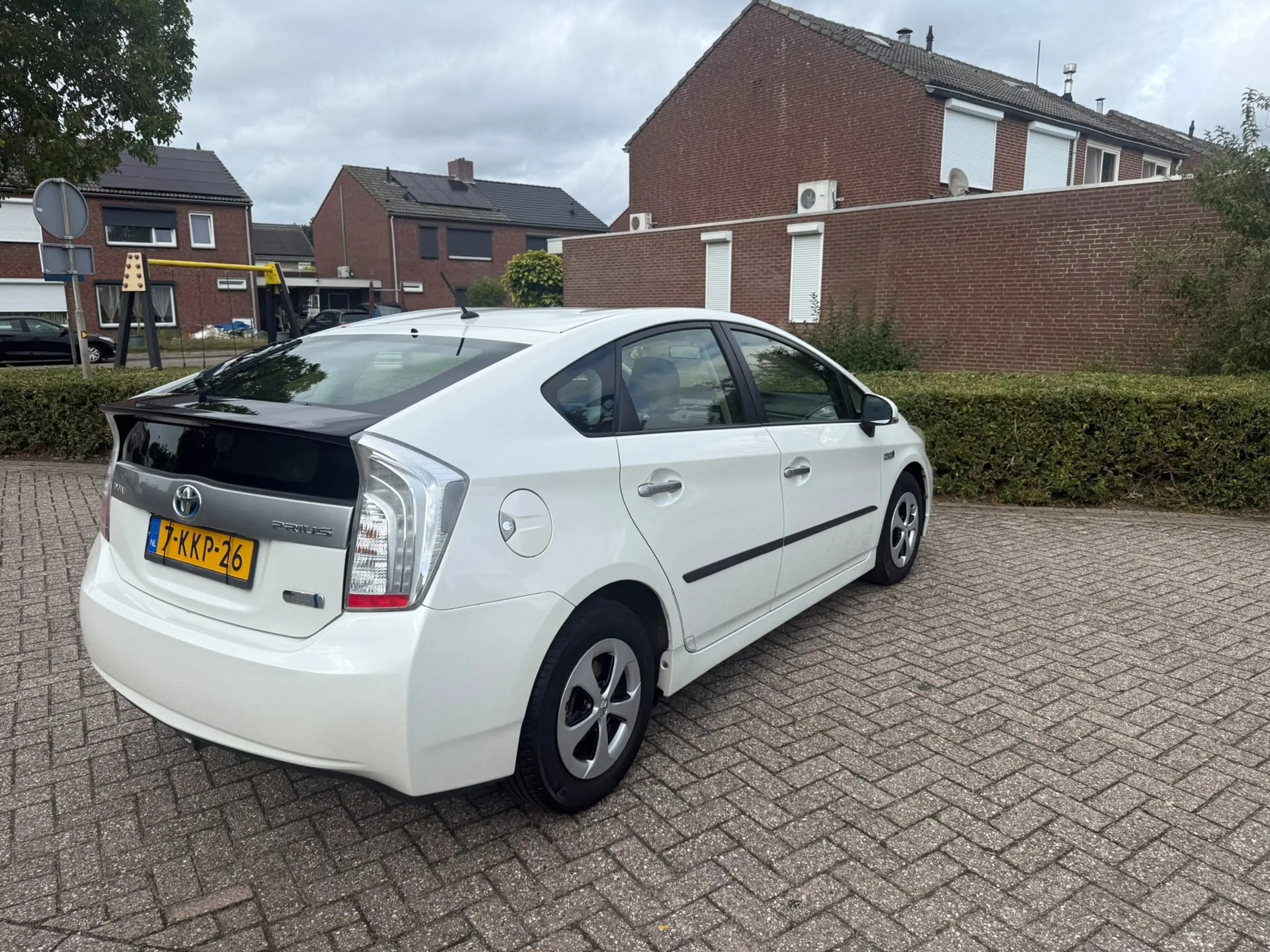 Toyota Prius 1.8 Plug-in Aspiration — photo 3
