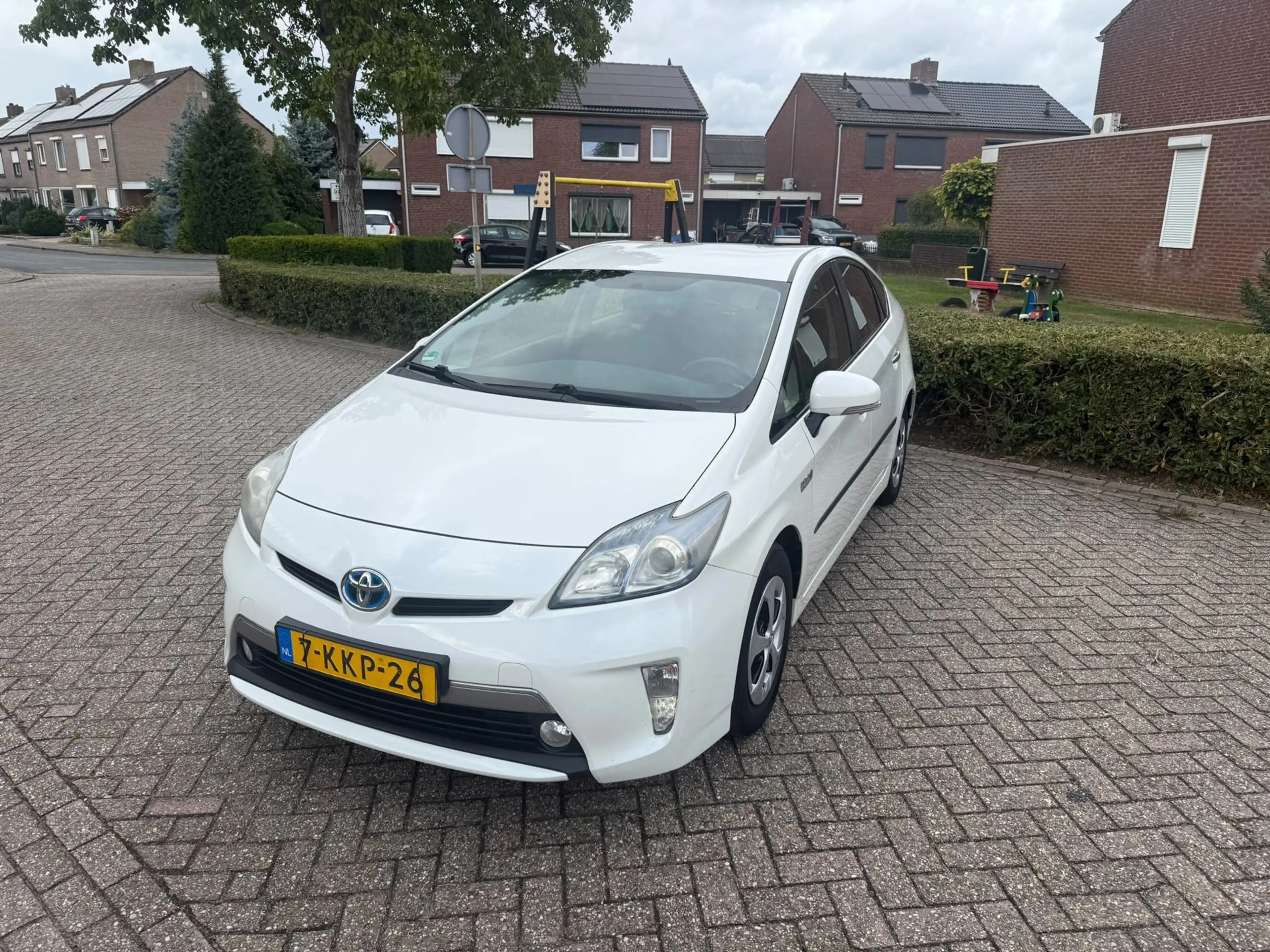 Toyota Prius 1.8 Plug-in Aspiration — photo 2