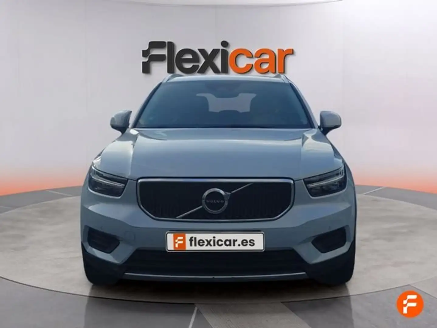 Volvo XC40 D3 Inscription AWD Aut. Gris - 2
