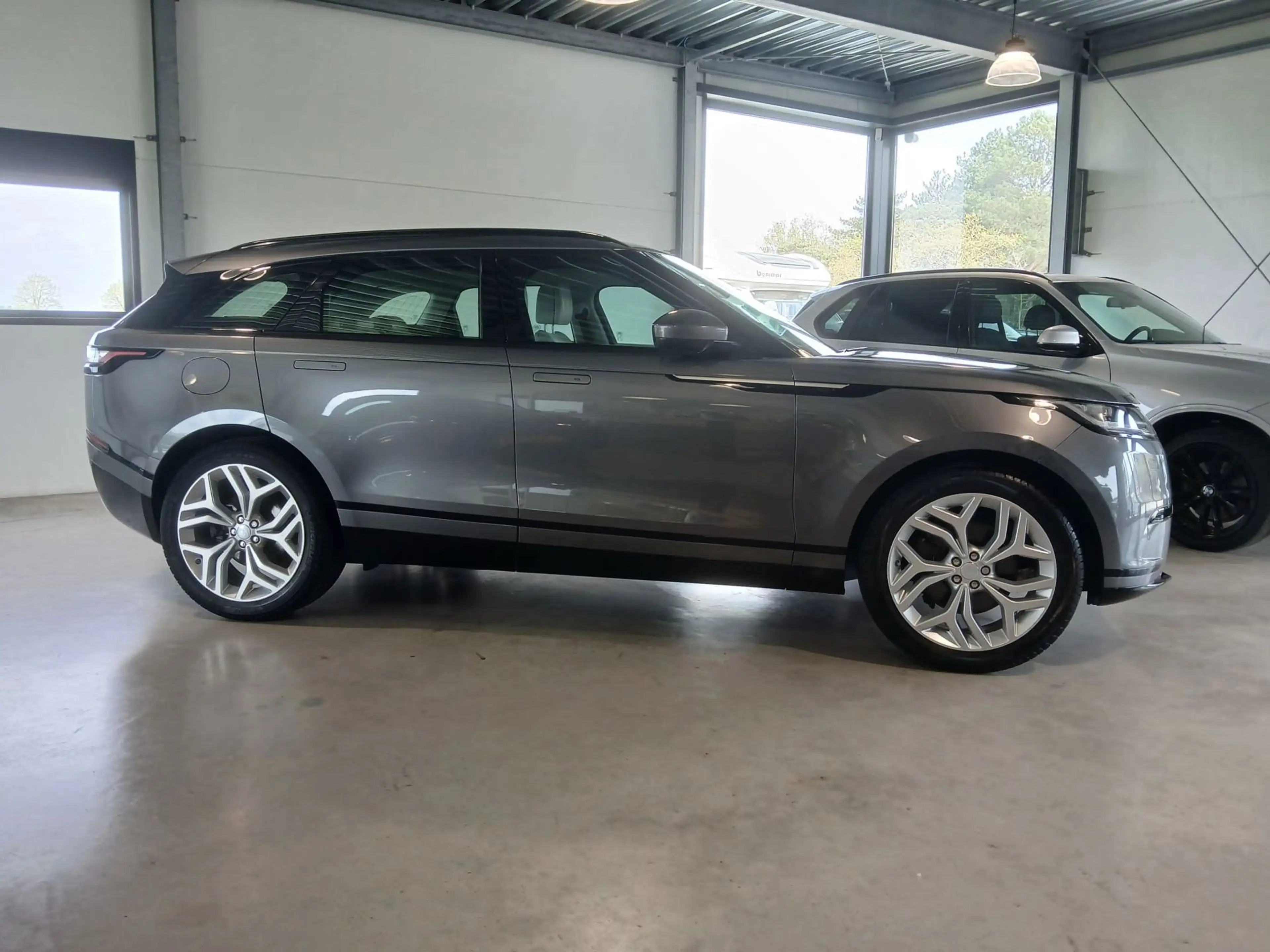 Land Rover Range Rover Velar 2.0 I4 Turbo AWD R-Dynamic HSE P300 Zéer compleet — photo 4