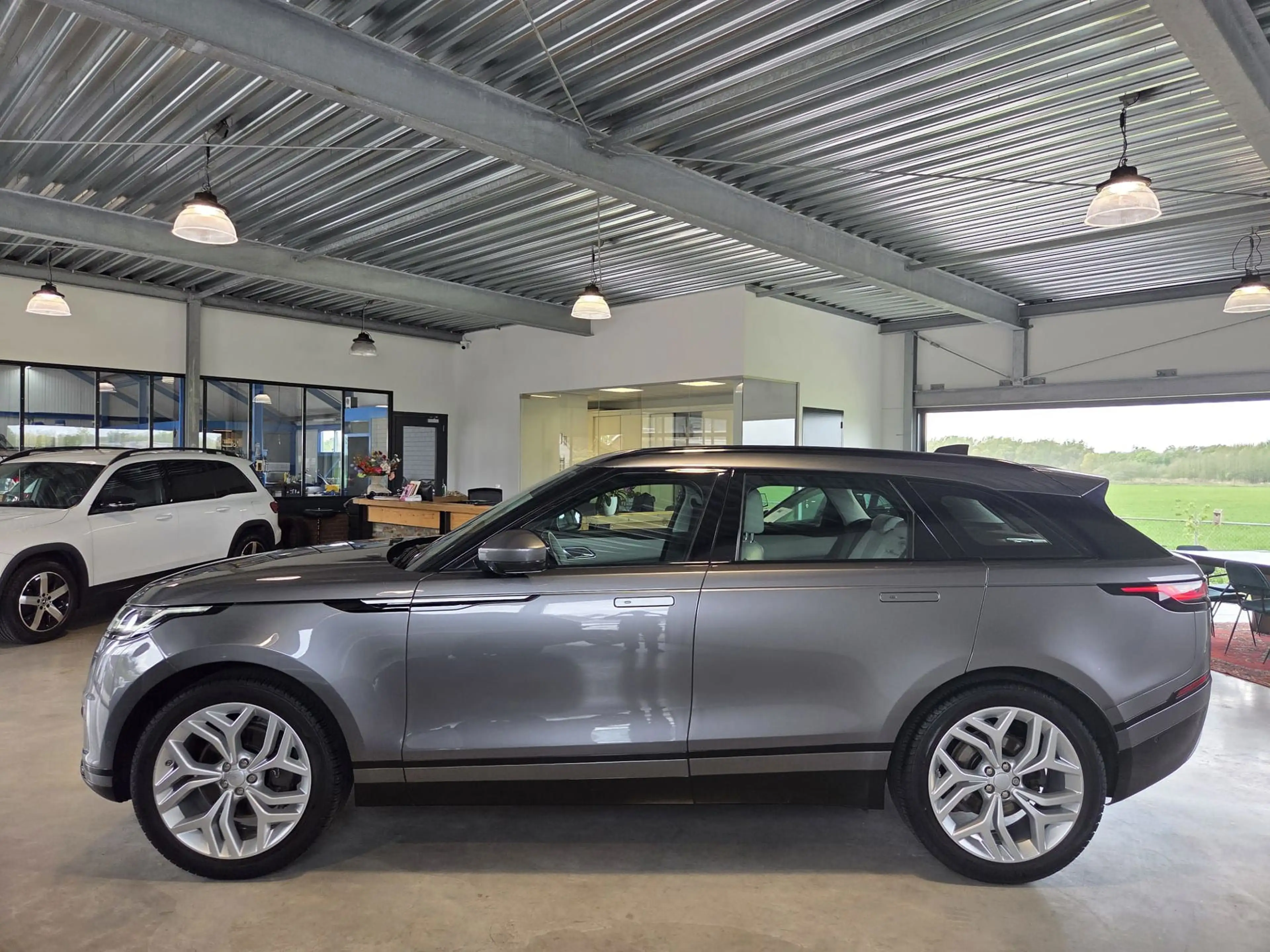 Land Rover Range Rover Velar 2.0 I4 Turbo AWD R-Dynamic HSE P300 Zéer compleet — photo 5