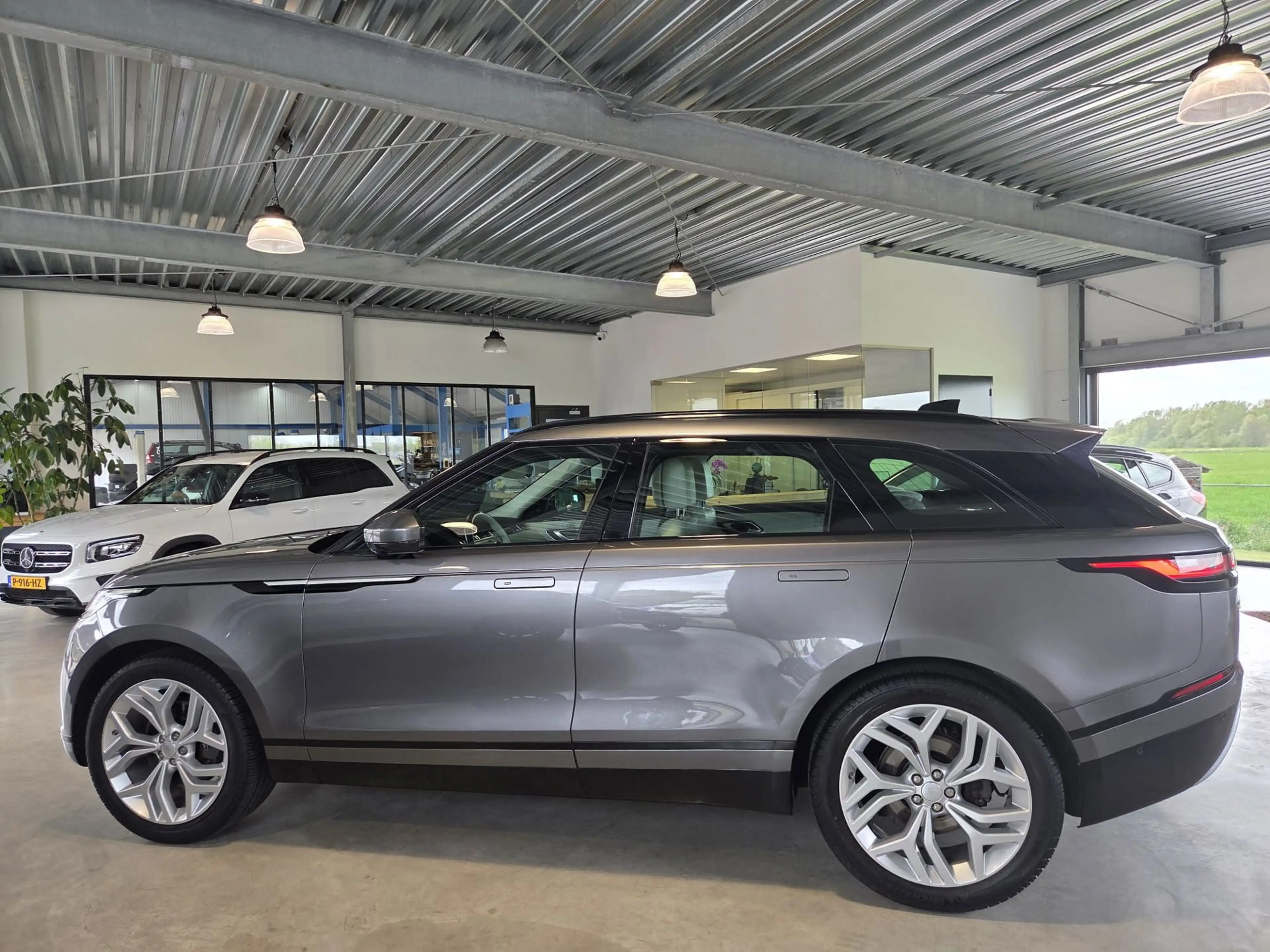 Land Rover Range Rover Velar 2.0 I4 Turbo AWD R-Dynamic HSE P300 Zéer compleet — photo 14