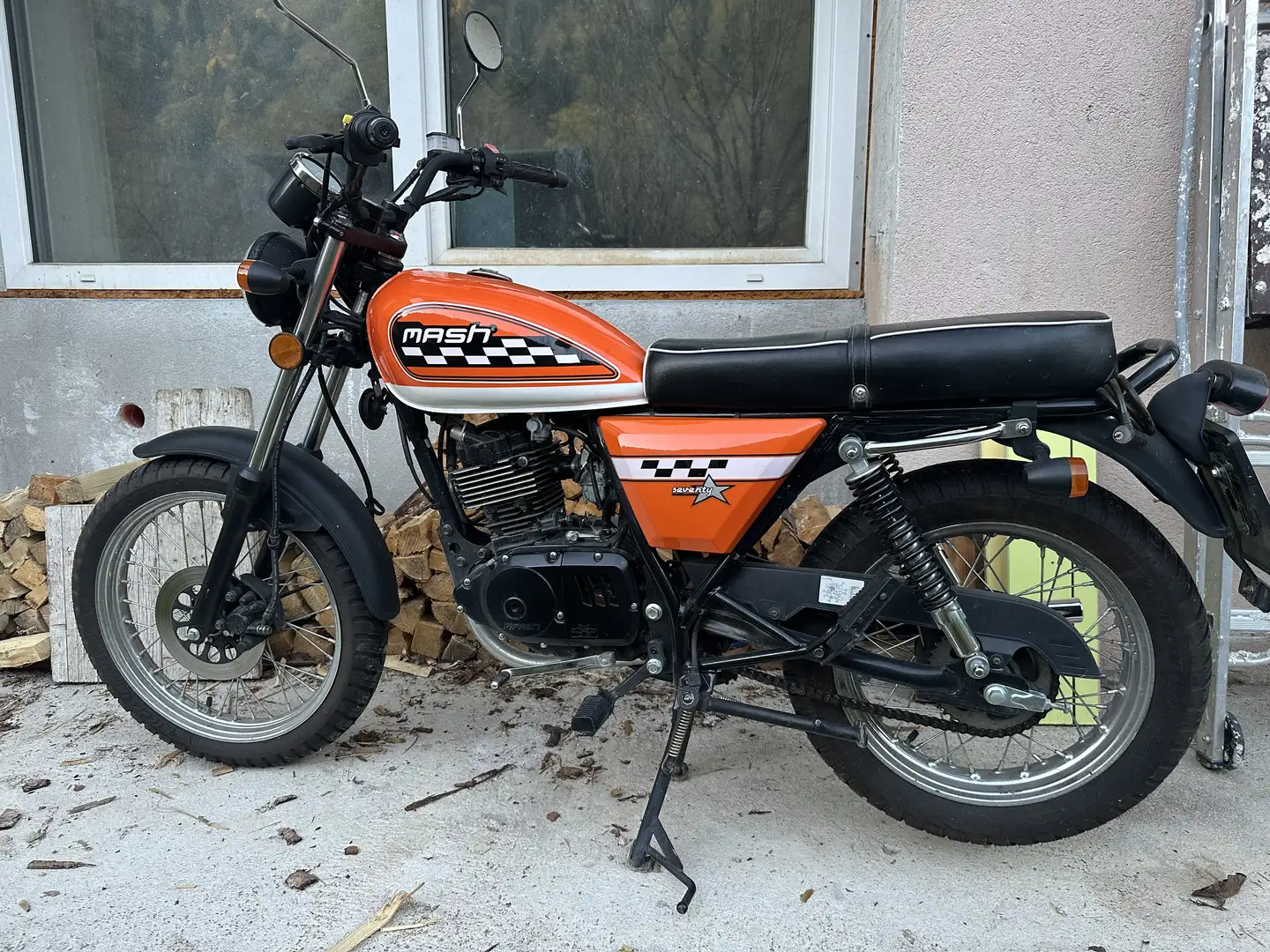 Mash Seventyfive 125 Naranja - 1