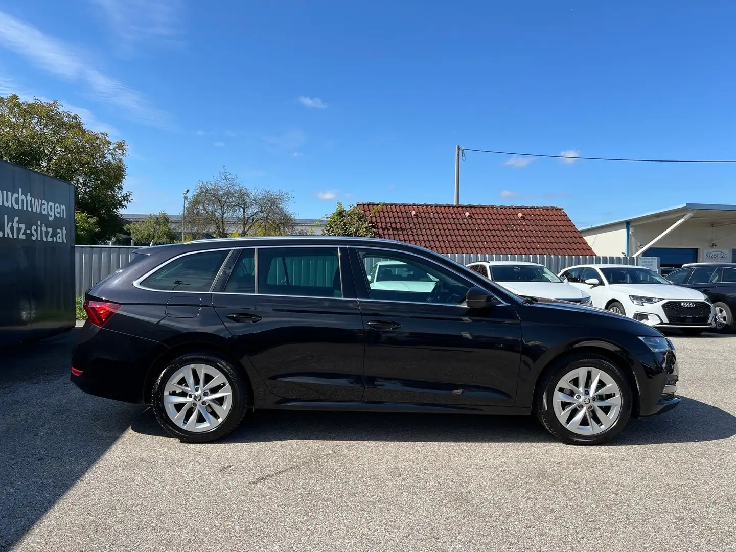 Skoda Octavia Combi 2,0 TDI DSG | MATRIX/AHK/LEDER Noir - 2
