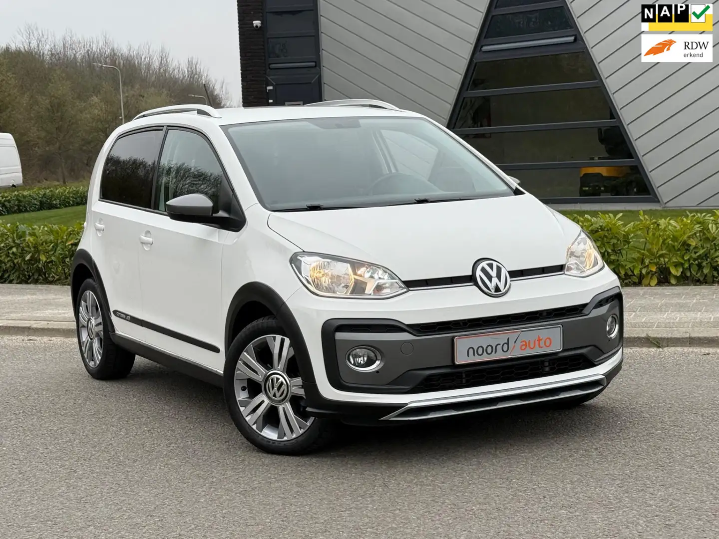 Volkswagen up! Cross 1.0 TSI 90pk | Airco | Radio | Blanco - 1