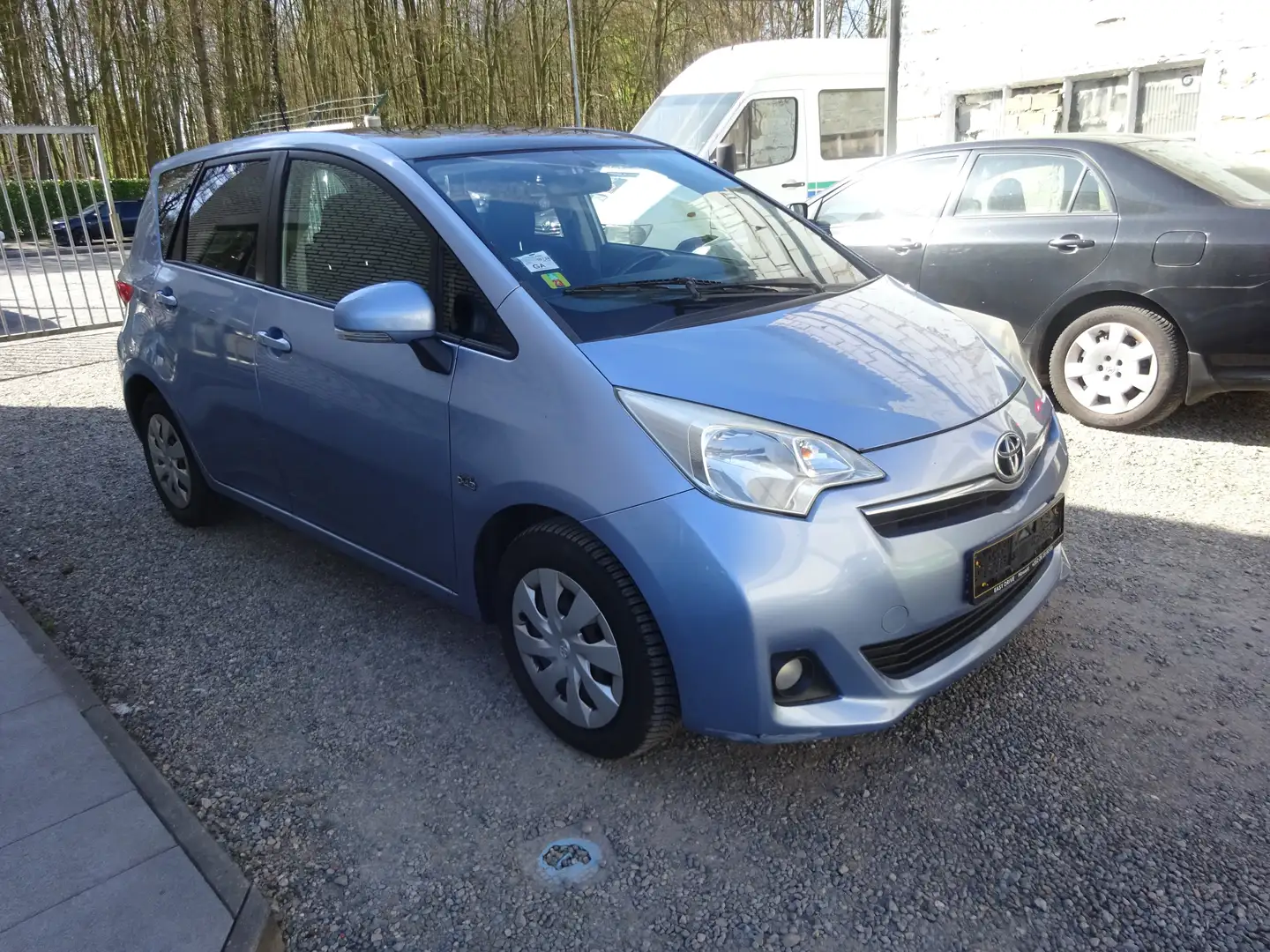 Toyota Verso-S Blauw - 2
