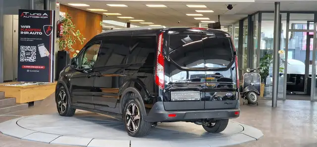 Ford Transit Connect view 6