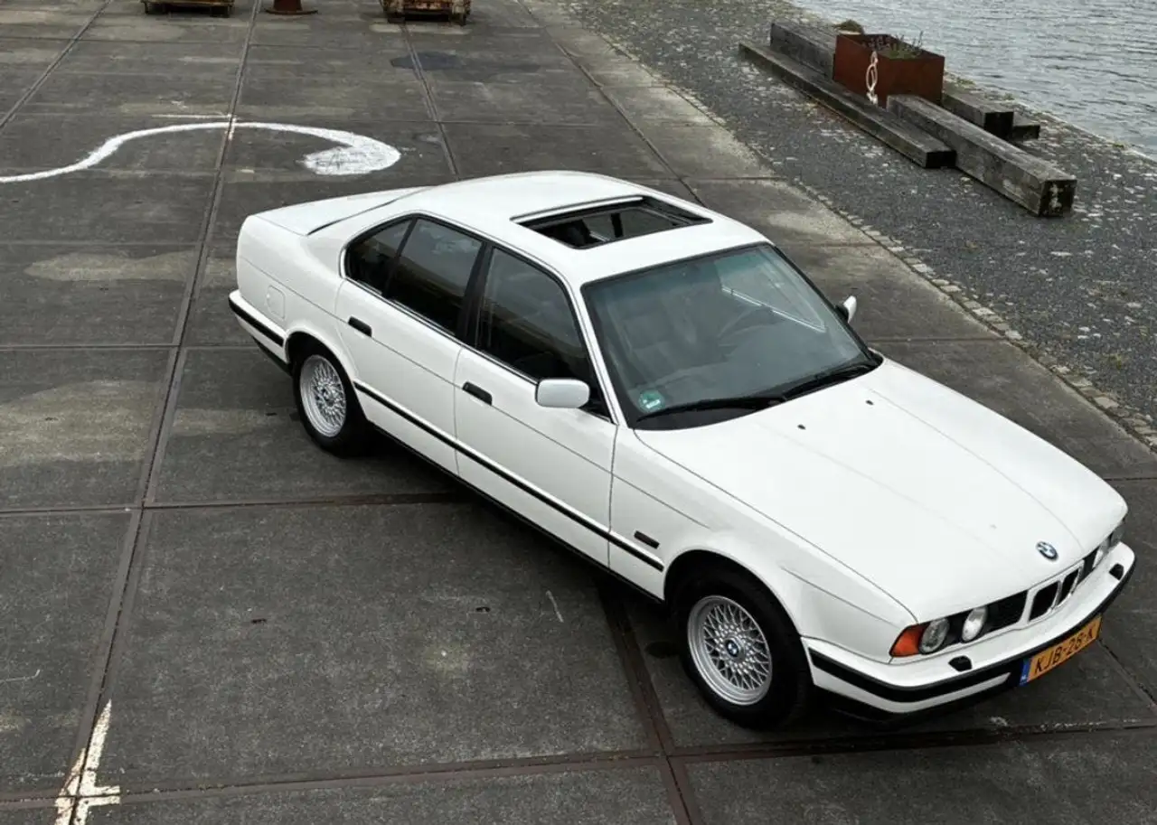 BMW 525i 24V, foto 4