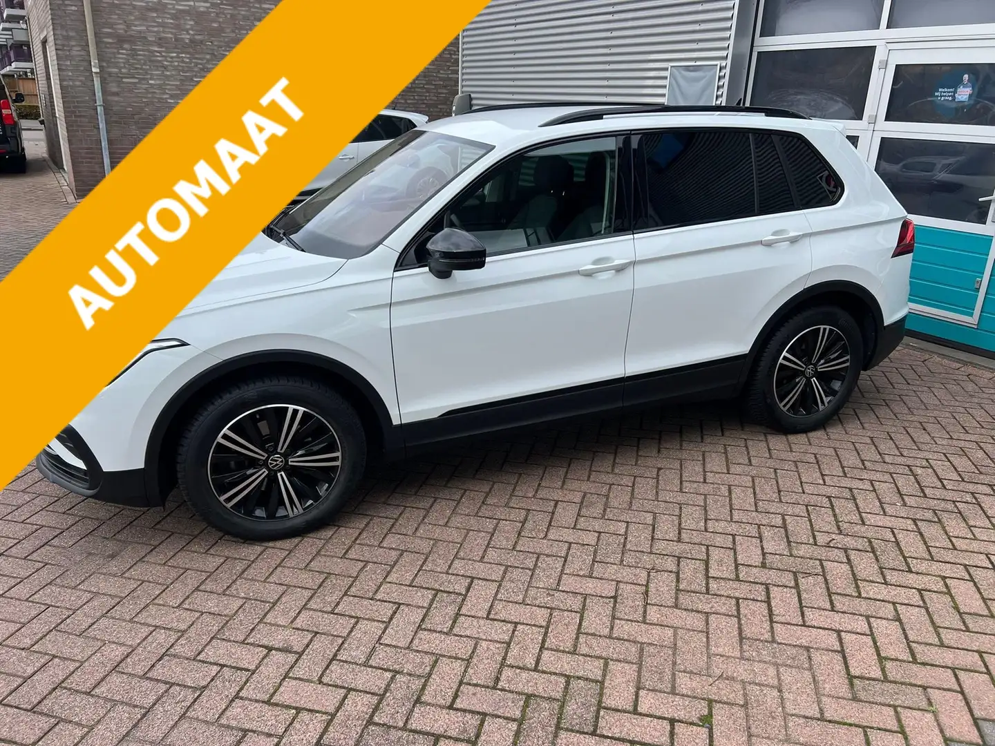 Volkswagen Tiguan 1.5 TSI ACT 150pk Move Business black Line Weiß - 1