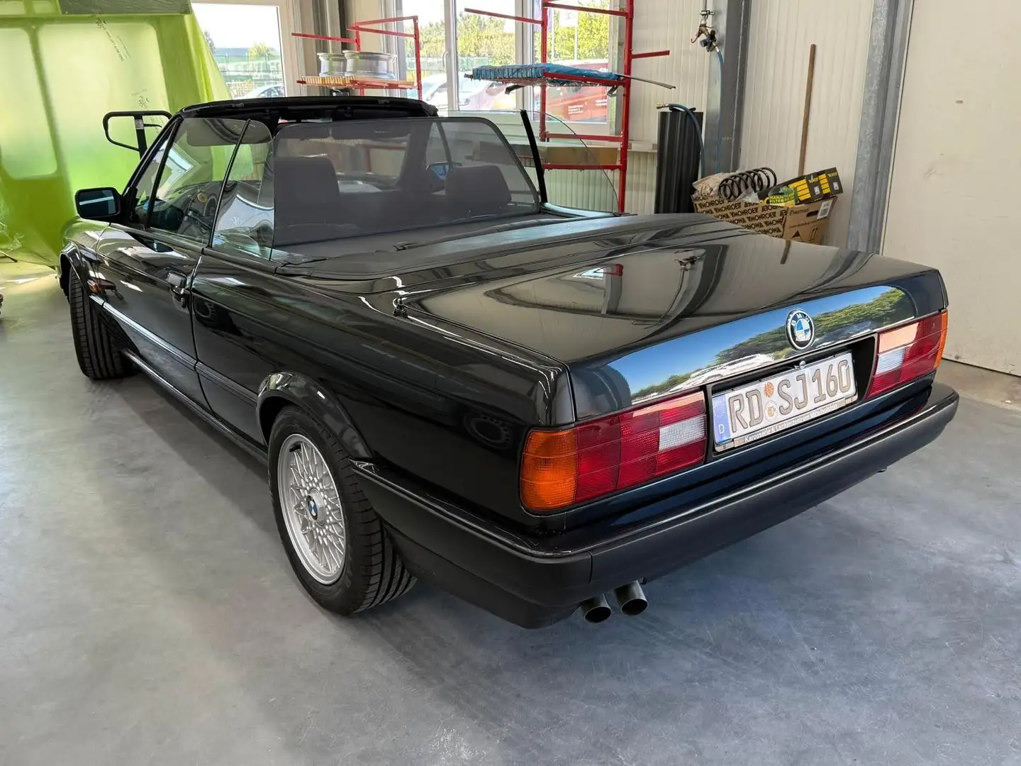 BMW 320 i Babrio KAT(E30) MotorRevidiert/Leder/SHZ/ Noir - 2