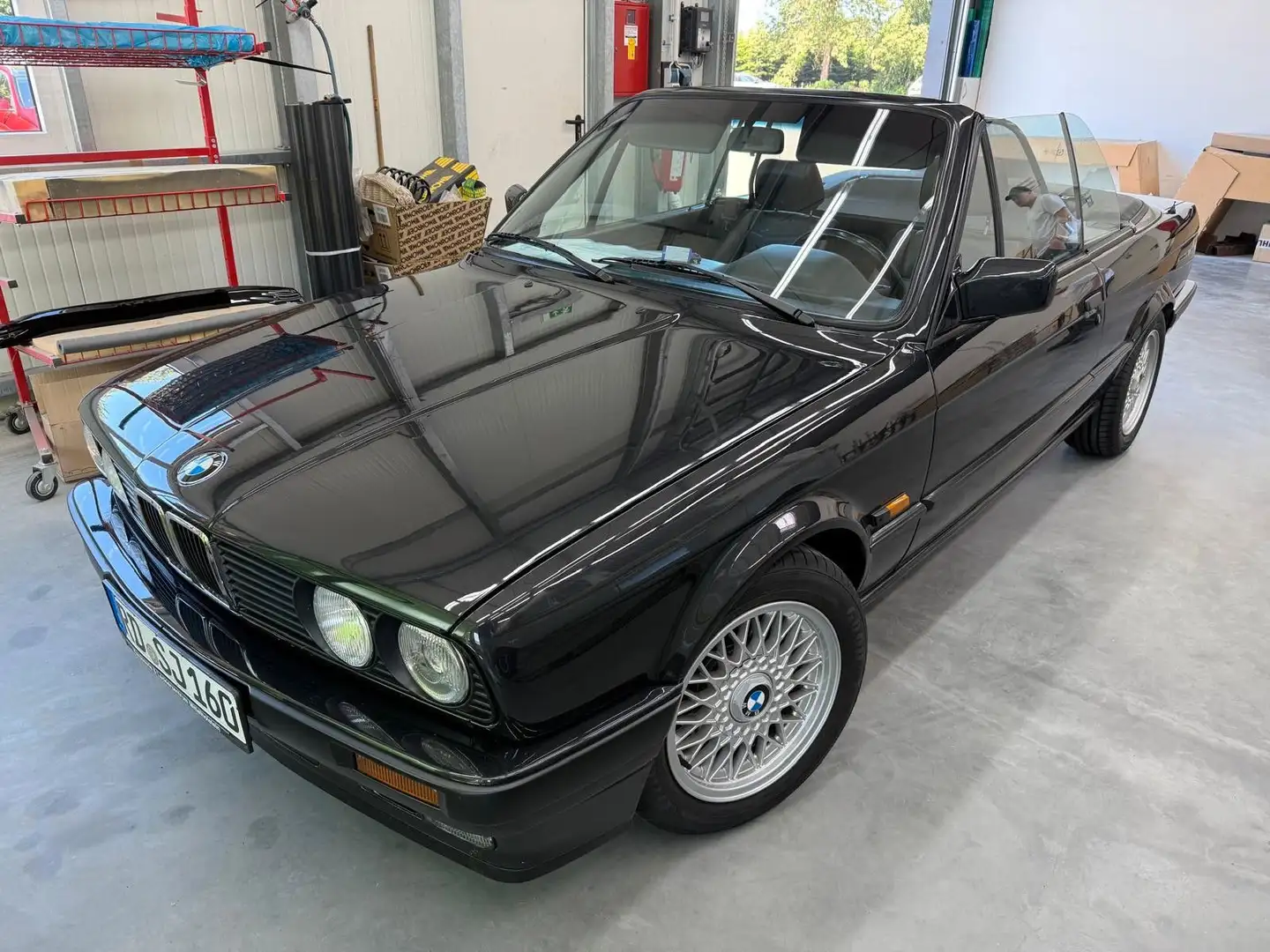BMW 320 i Babrio KAT(E30) MotorRevidiert/Leder/SHZ/ Noir - 1