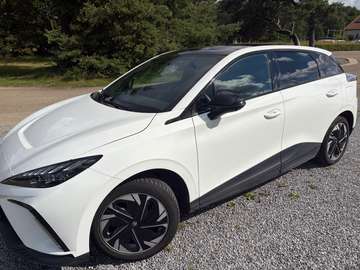 MG4 64 kWh Luxury Luxury
