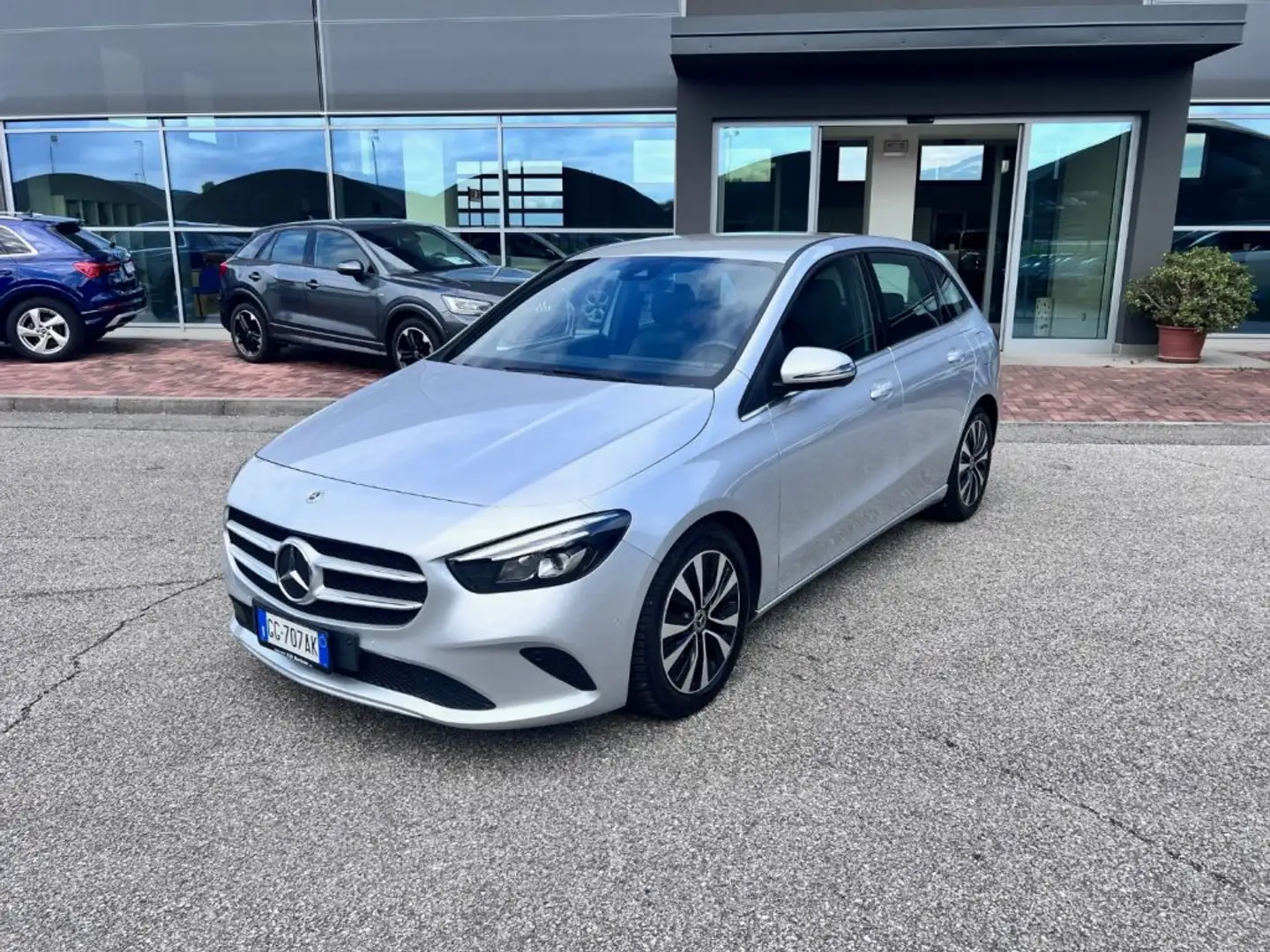 Mercedes-Benz B 180 d Automatic Business Extra Argento - 1