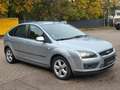 Ford Focus Lim. Sport 1.Hand Tüv neu Garagenwagen Silber - thumbnail 4