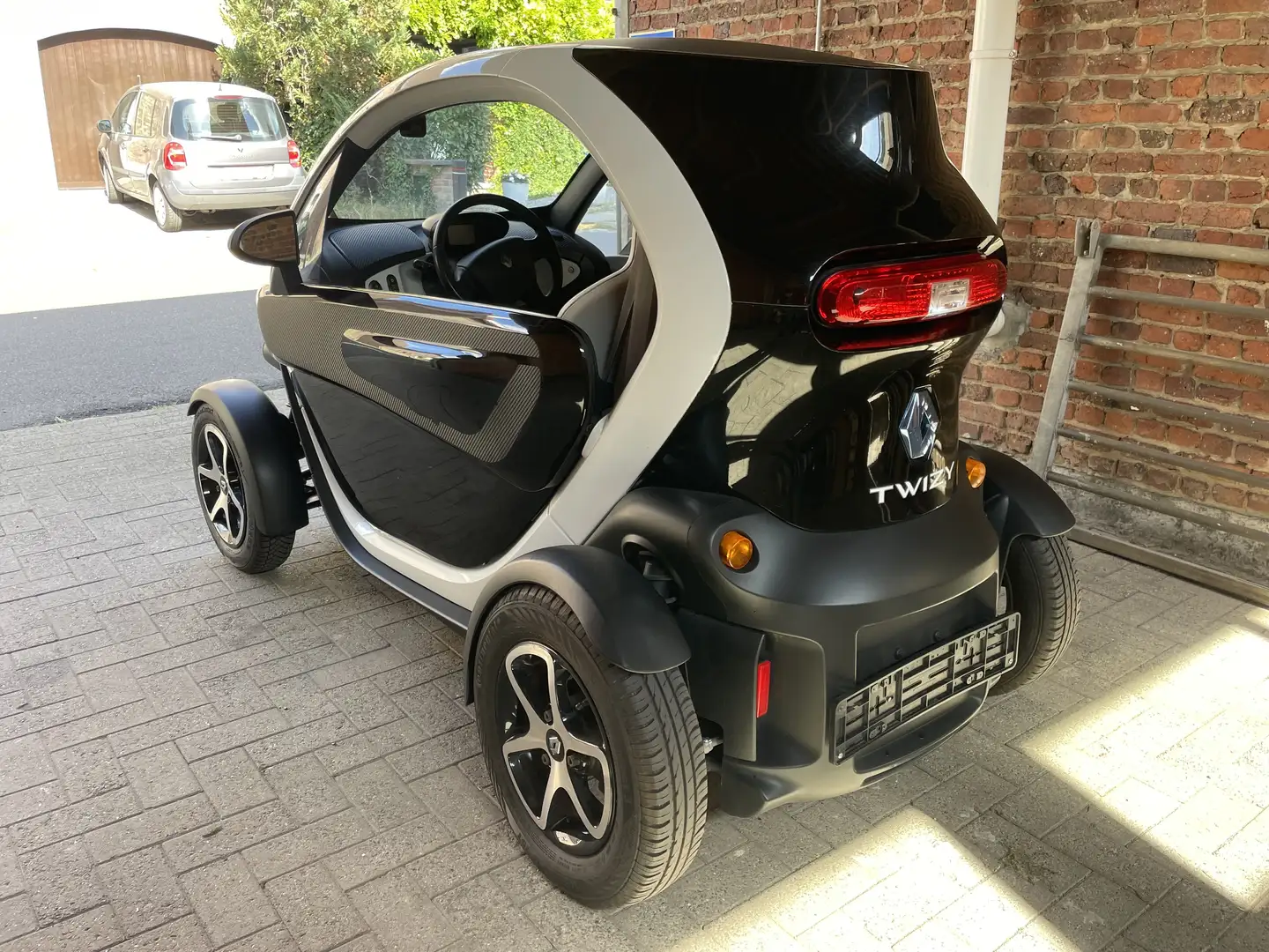 Renault Twizy 80 km/h propriétaire batterie / 1 er prop carnet Noir - 2