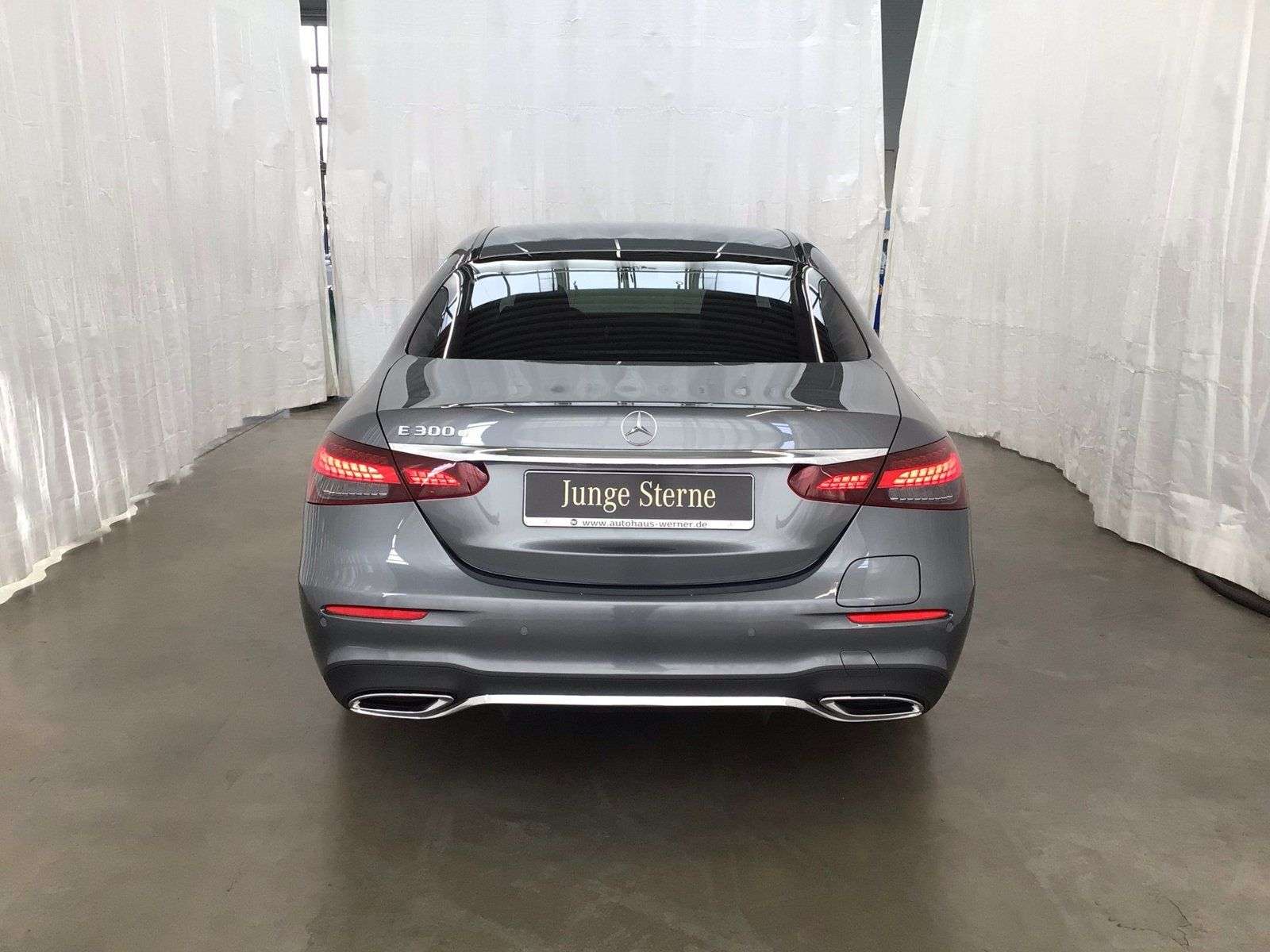 Mercedes-Benz E 300