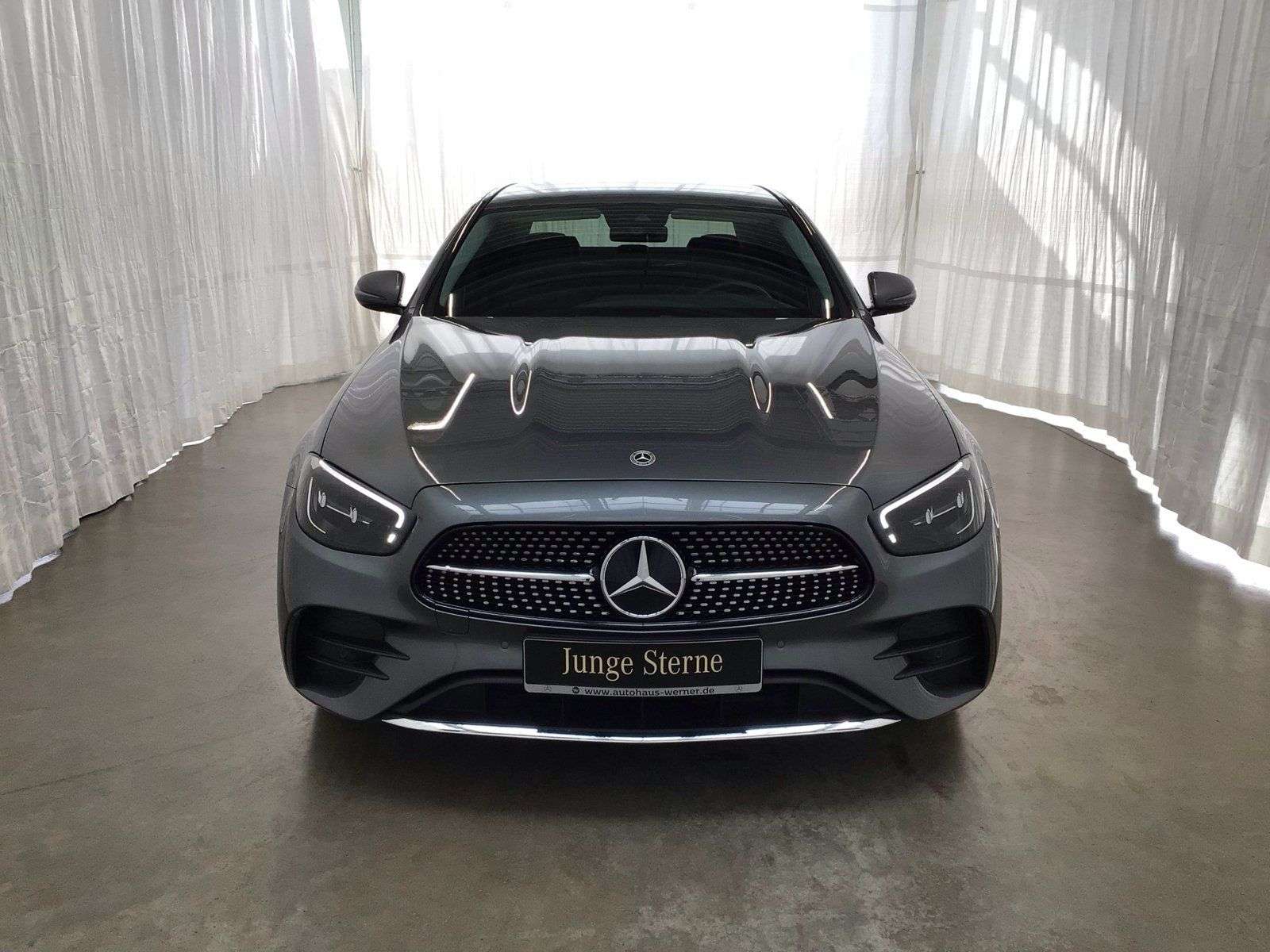 Mercedes-Benz E 300
