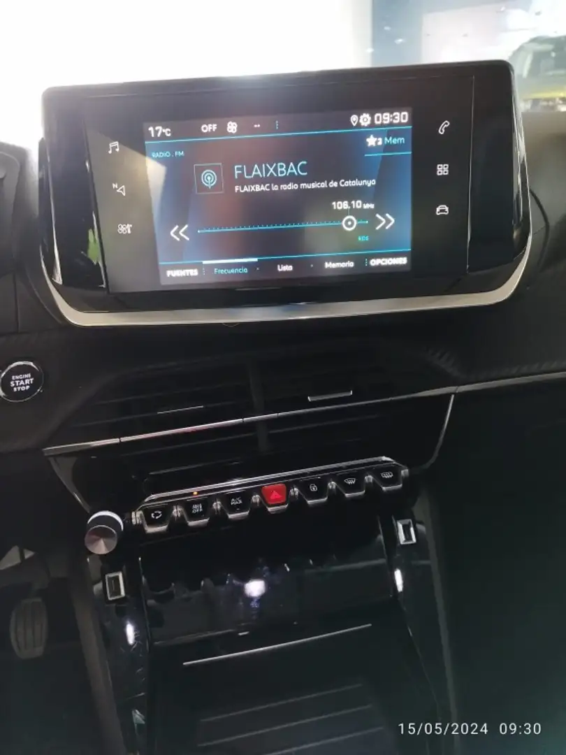 Peugeot 2008 1.2 PureTech S&S Allure Pack 130 Rojo - 2