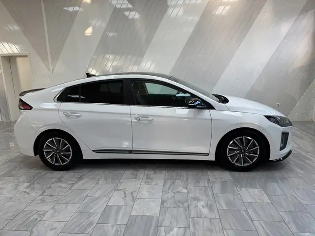 Hyundai IONIQ Elektro Advantage 2x PDC Navi SOH 97%