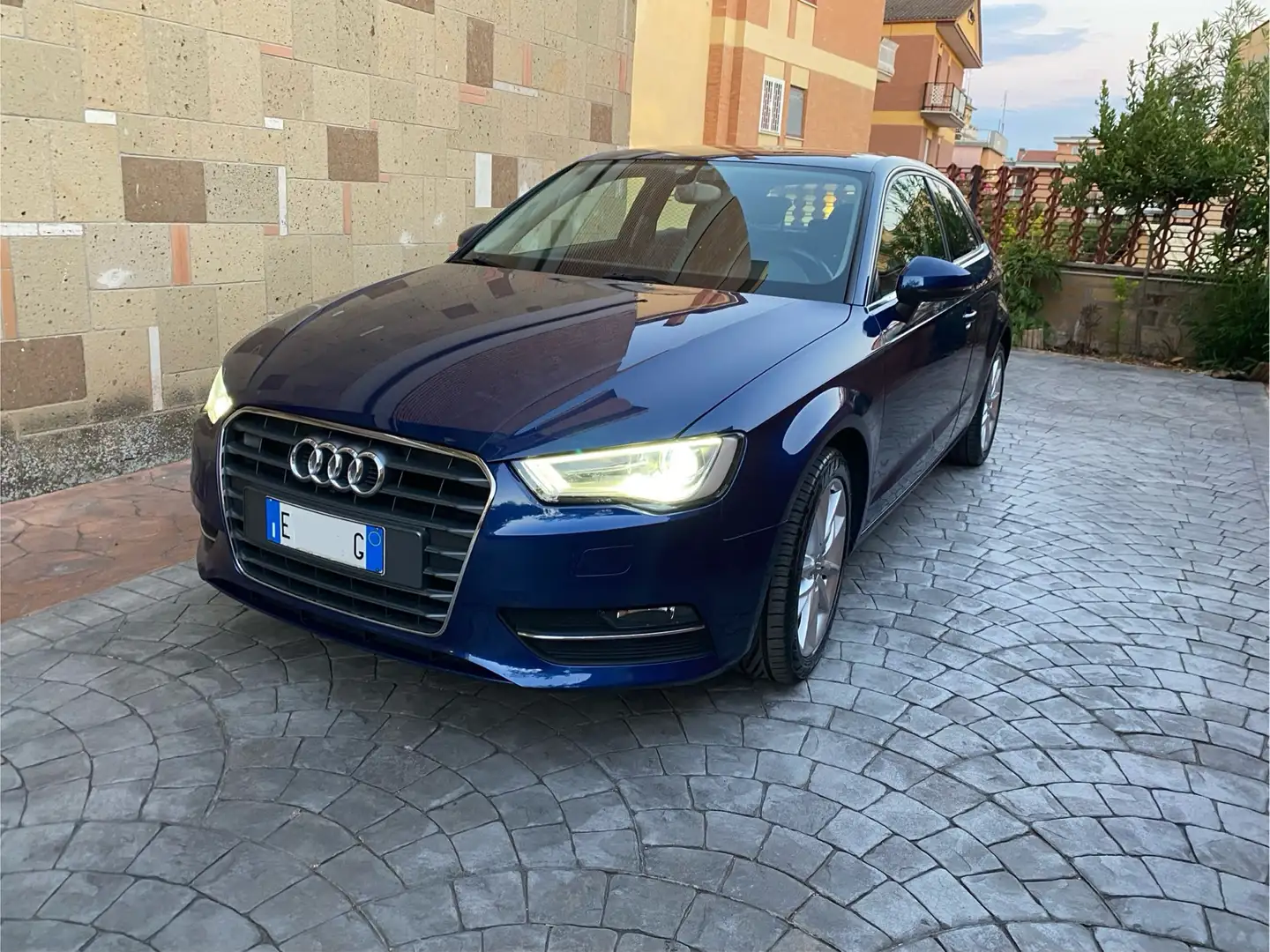 Audi A3 1.6 tdi Ambiente Blu/Azzurro - 2