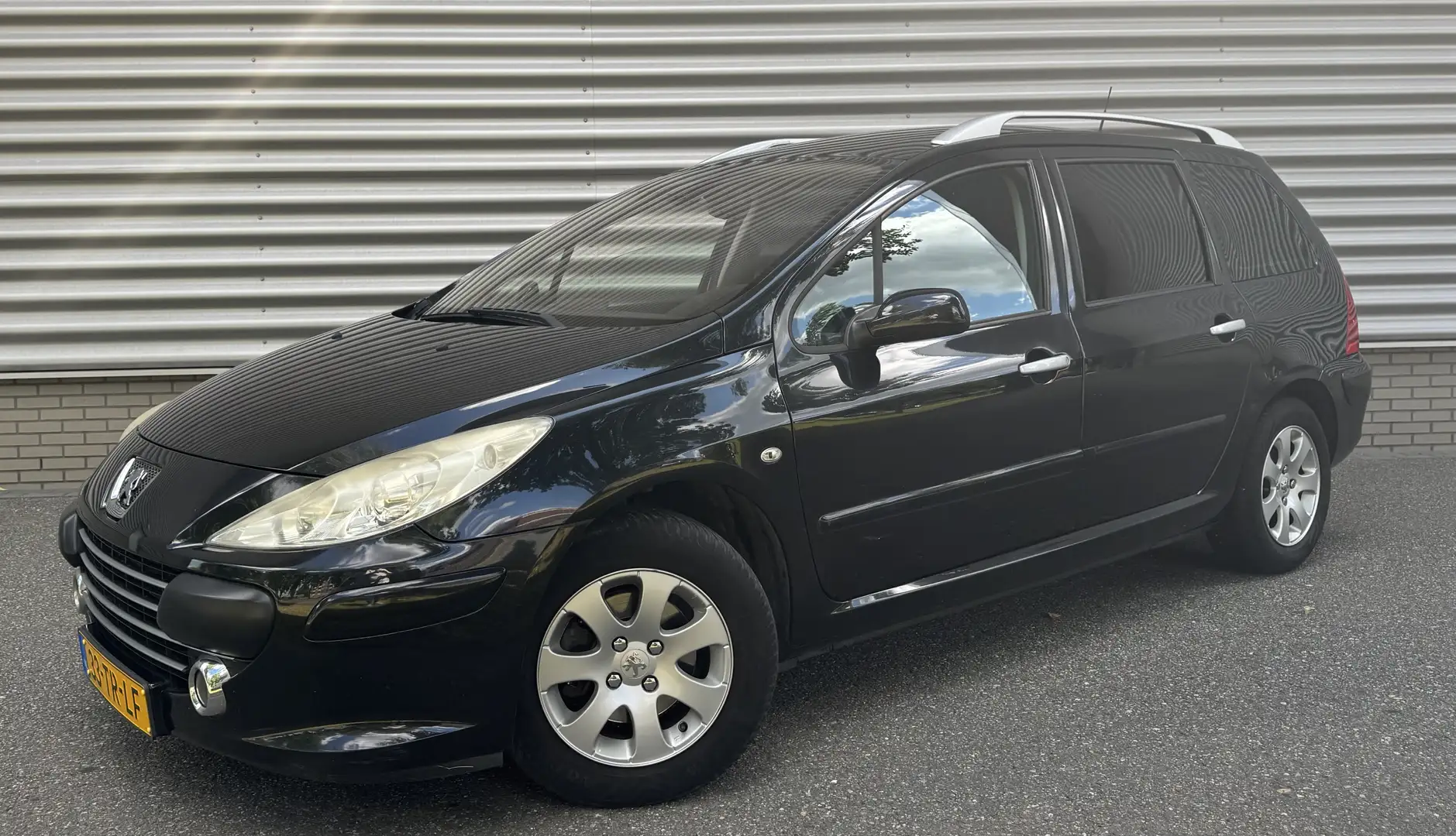 Peugeot 307 1.6-16V Premium Zwart - 2
