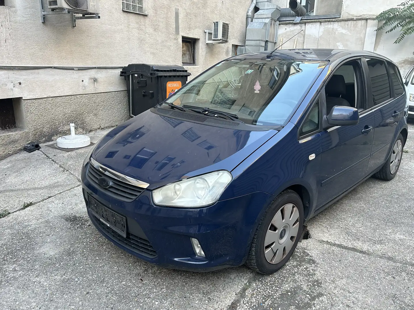 Ford C-Max Ghia 1,6 TDCi/DPF - 1