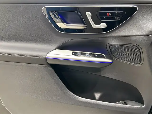 Mercedes-Benz GLC view 13