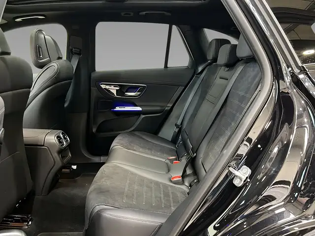 Mercedes-Benz GLC view 9