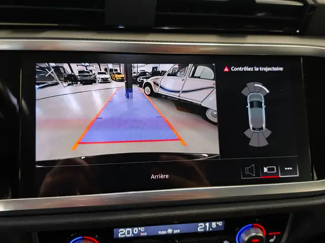 Audi Q3 view 15