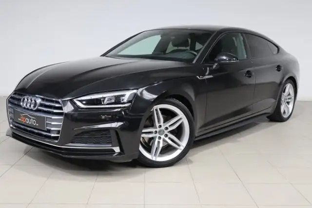Audi A5 view 4