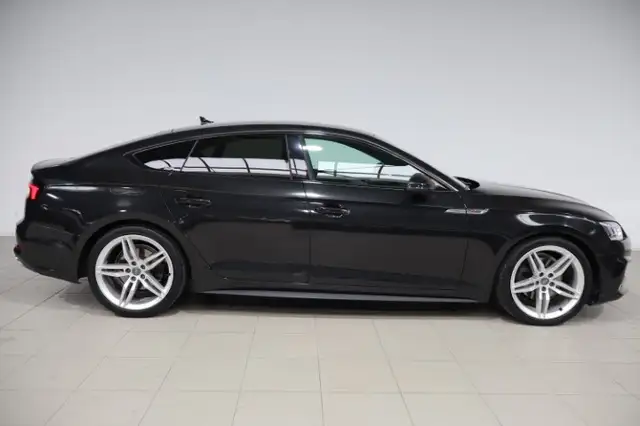Audi A5 view 8
