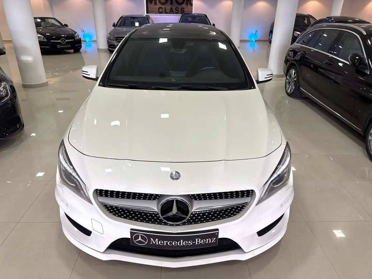 Mercedes-Benz CLA 200 AMG Line Blanc - 2