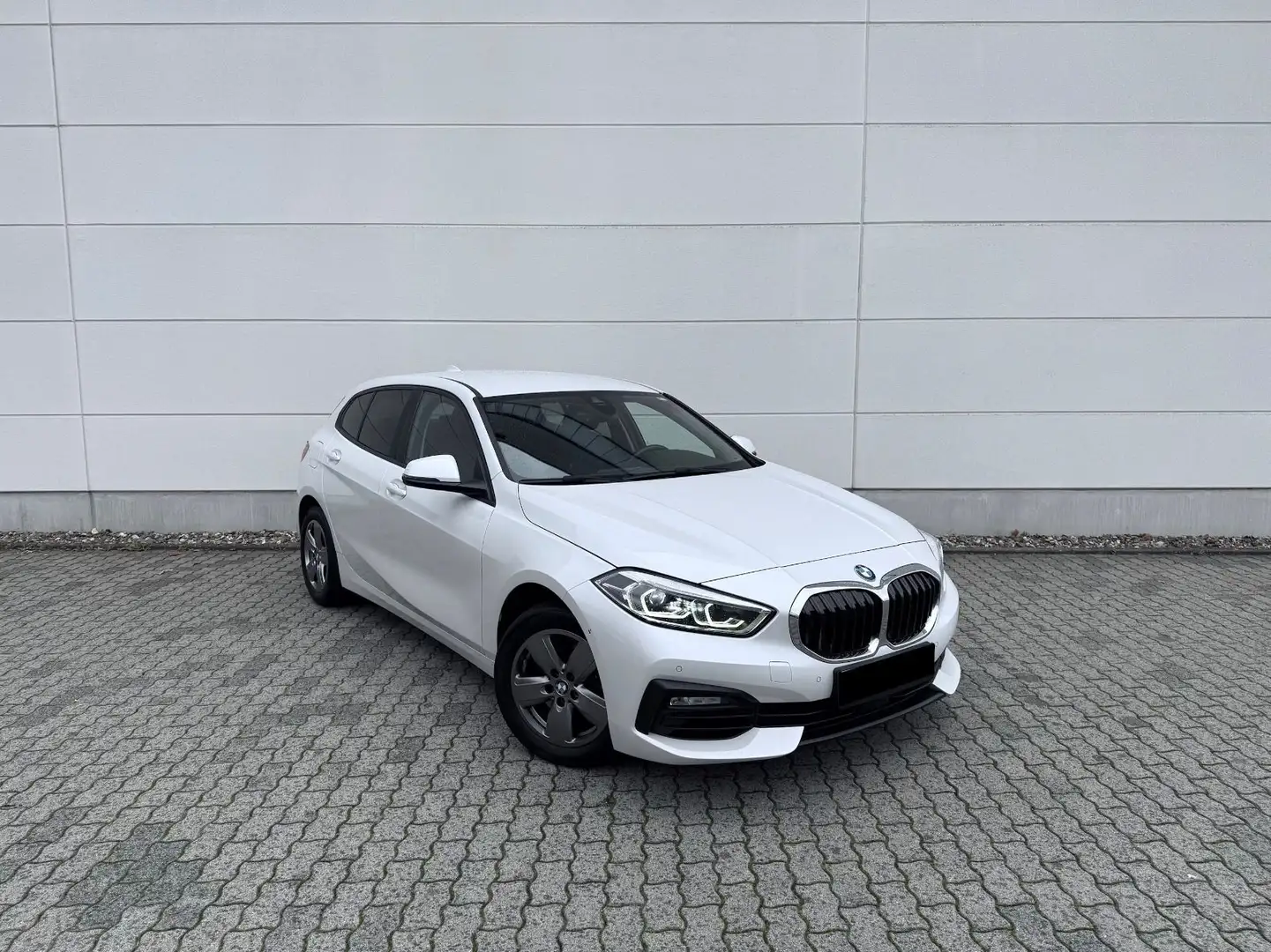 BMW 118 i Advantage*LED*AppleCarplay*Tempomat*SHZ* Weiß - 2
